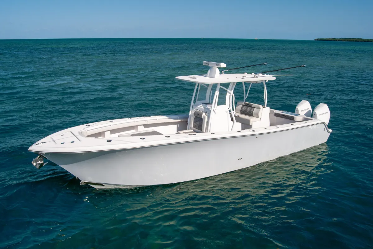 2023 Front Runner 33 Center Console