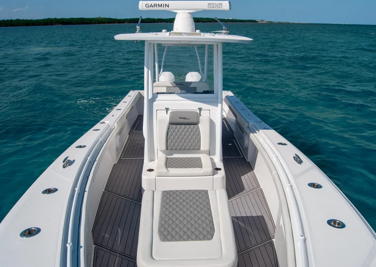 2023 Front Runner 33 Center Console