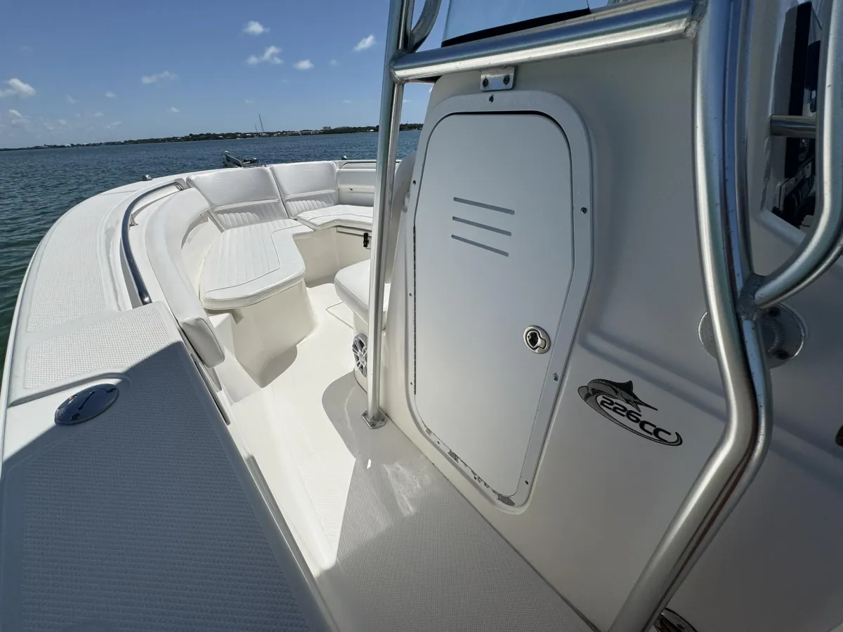 2011 Sea Fox 226 Commander