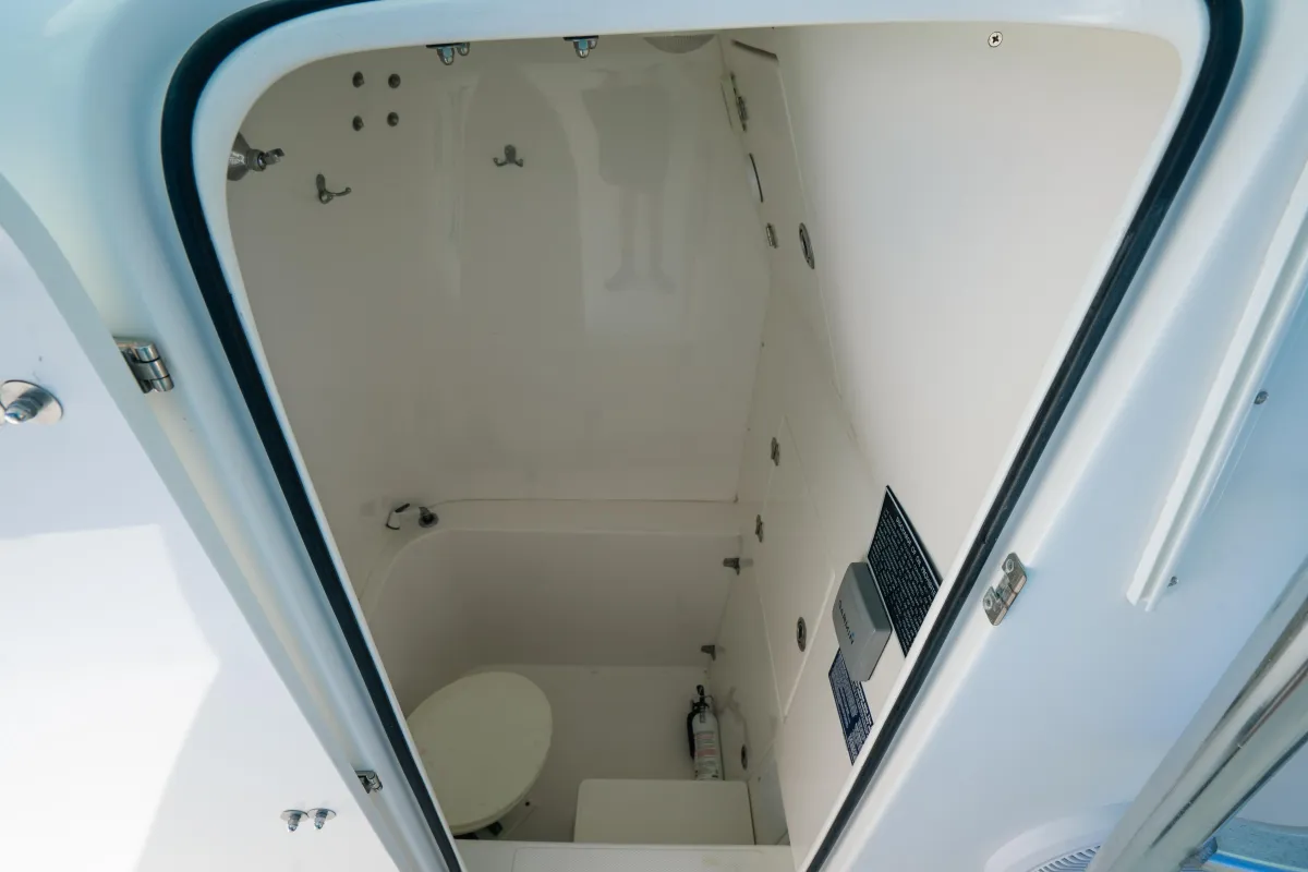 2006 Venture 39 Open