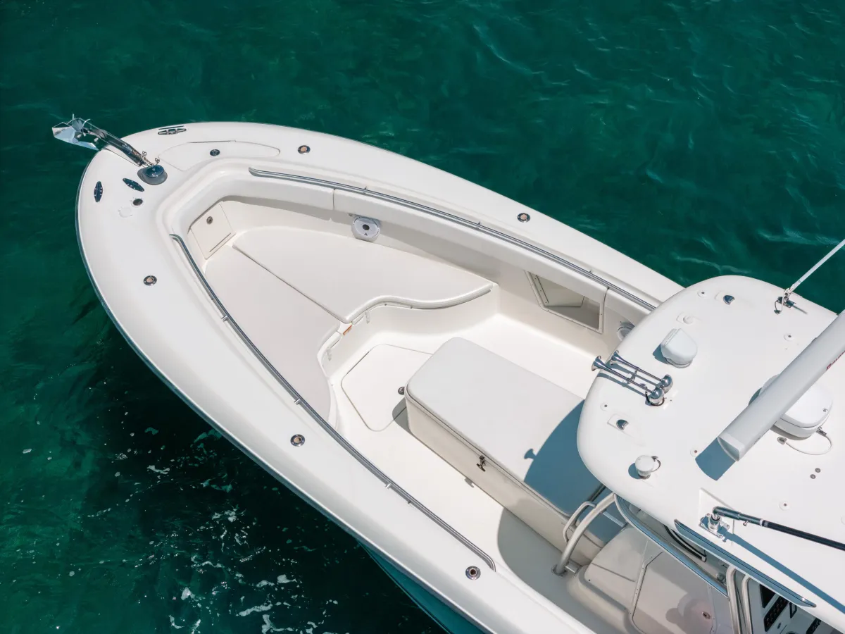 2008 Hydra-Sports Vector 33