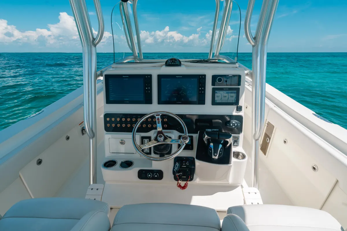 2008 Hydra-Sports Vector 33