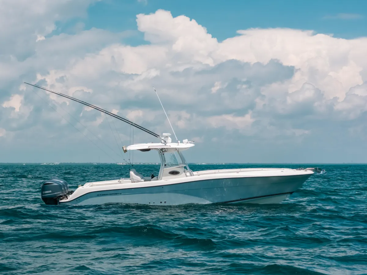 2008 Hydra-Sports Vector 33