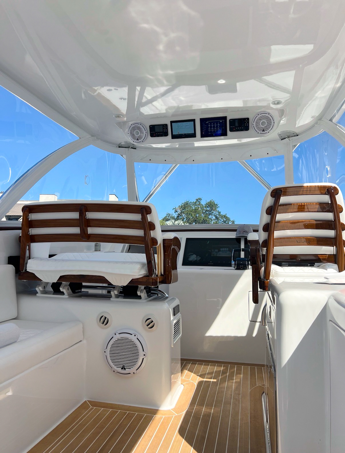 Front Runner 47 CC Forward Seating