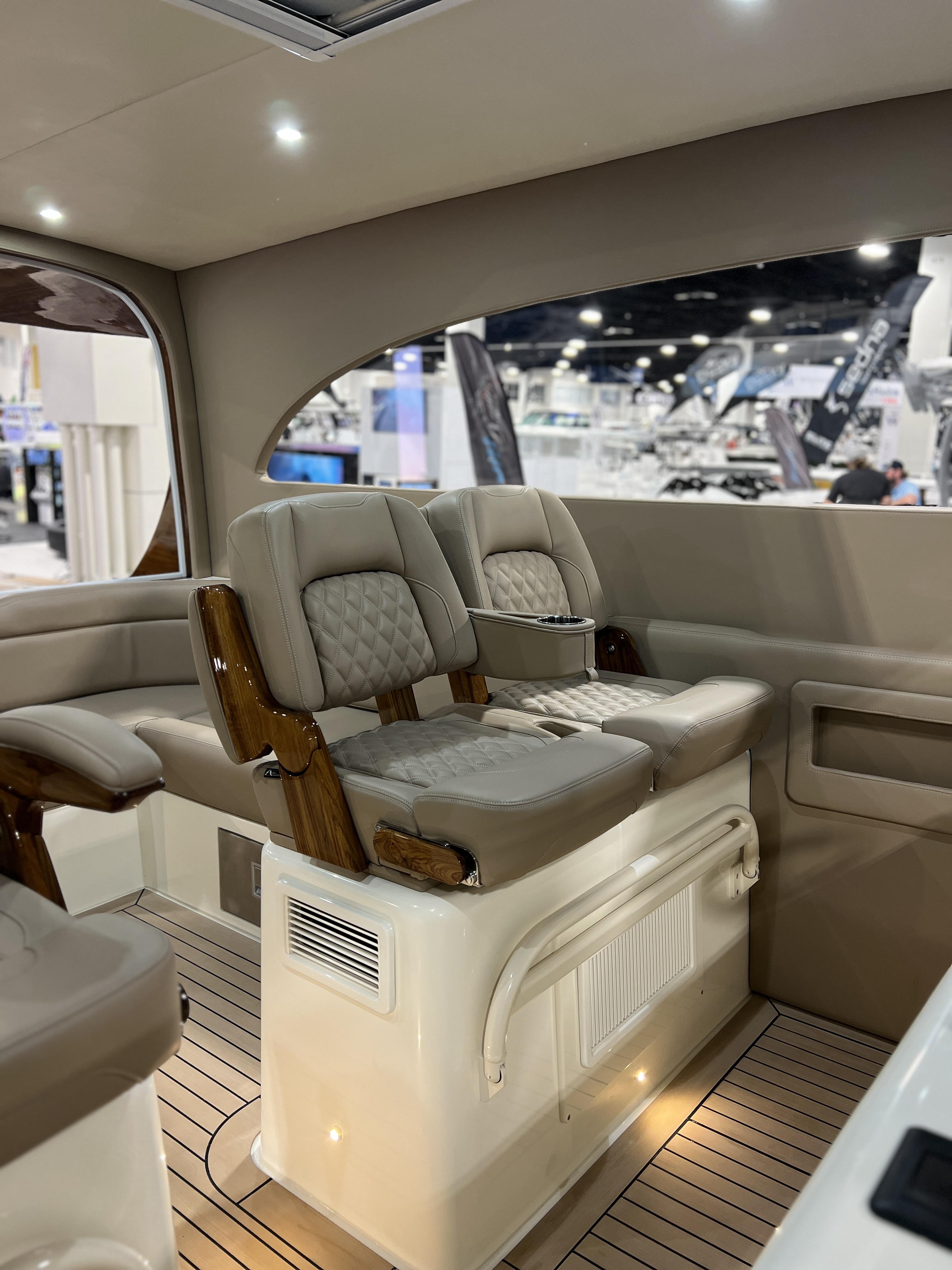 Front Runner 43 Catamaran 