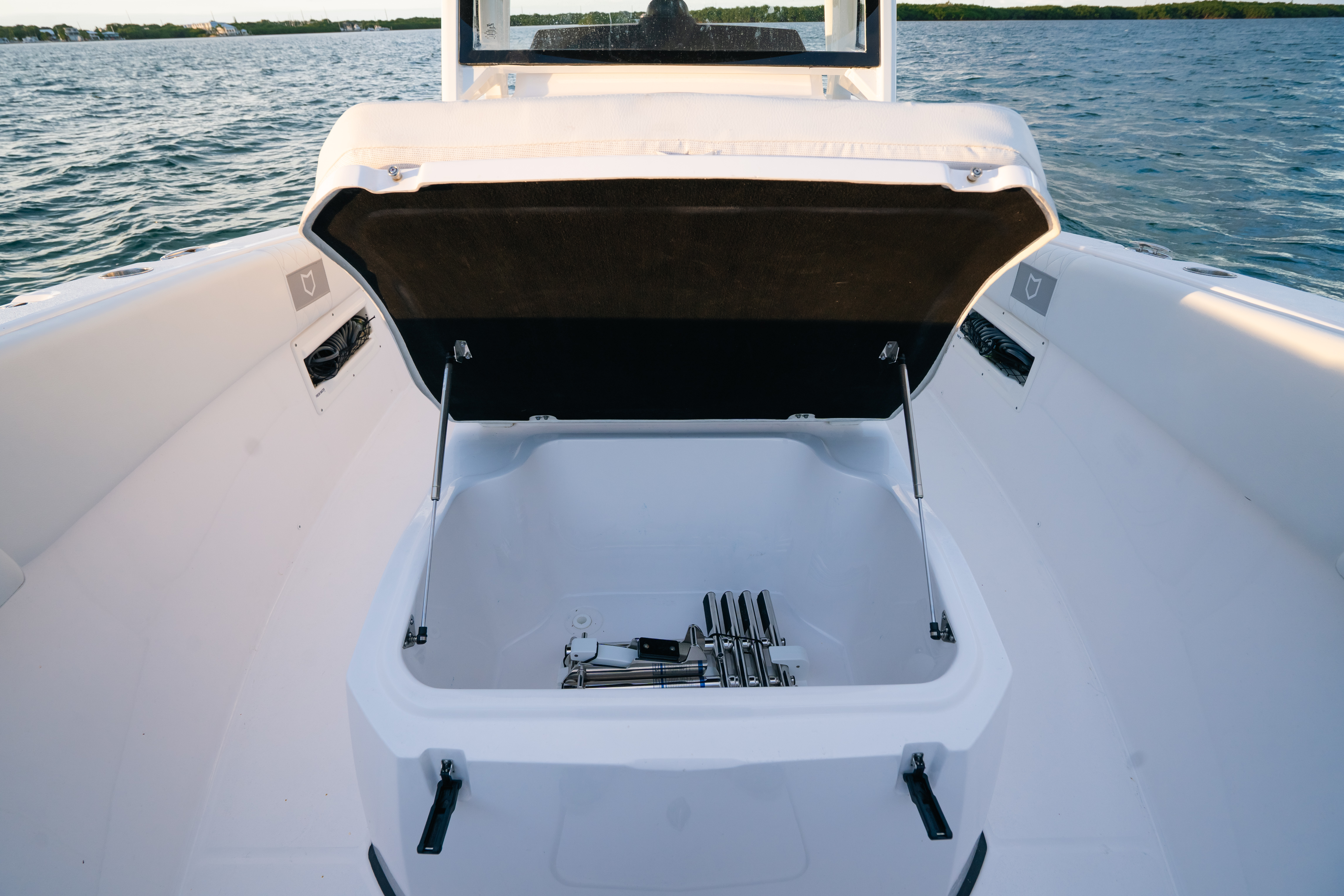 2025 Sea Fox 268 Commander