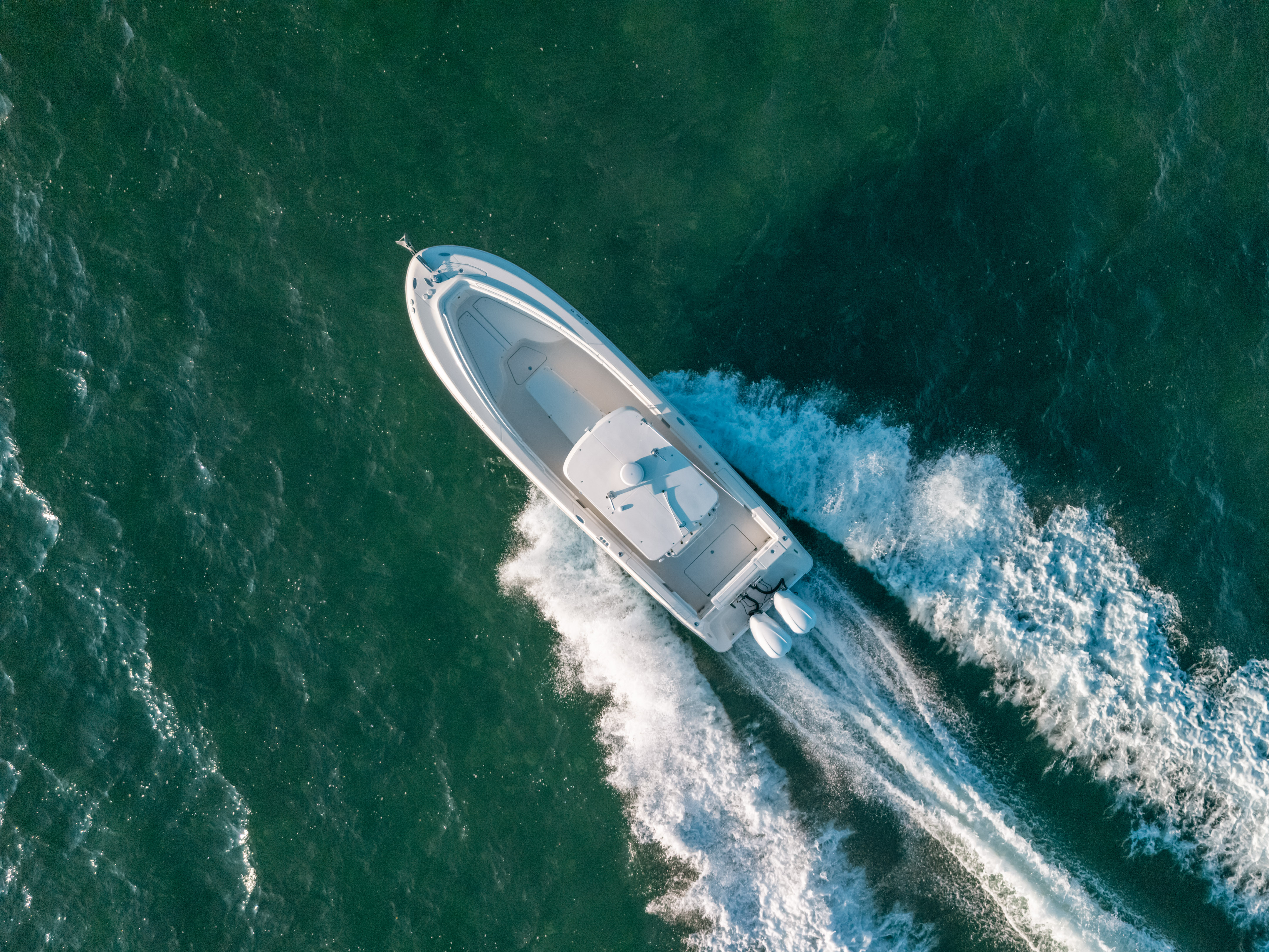 2005 Hydra-Sports Vector 33