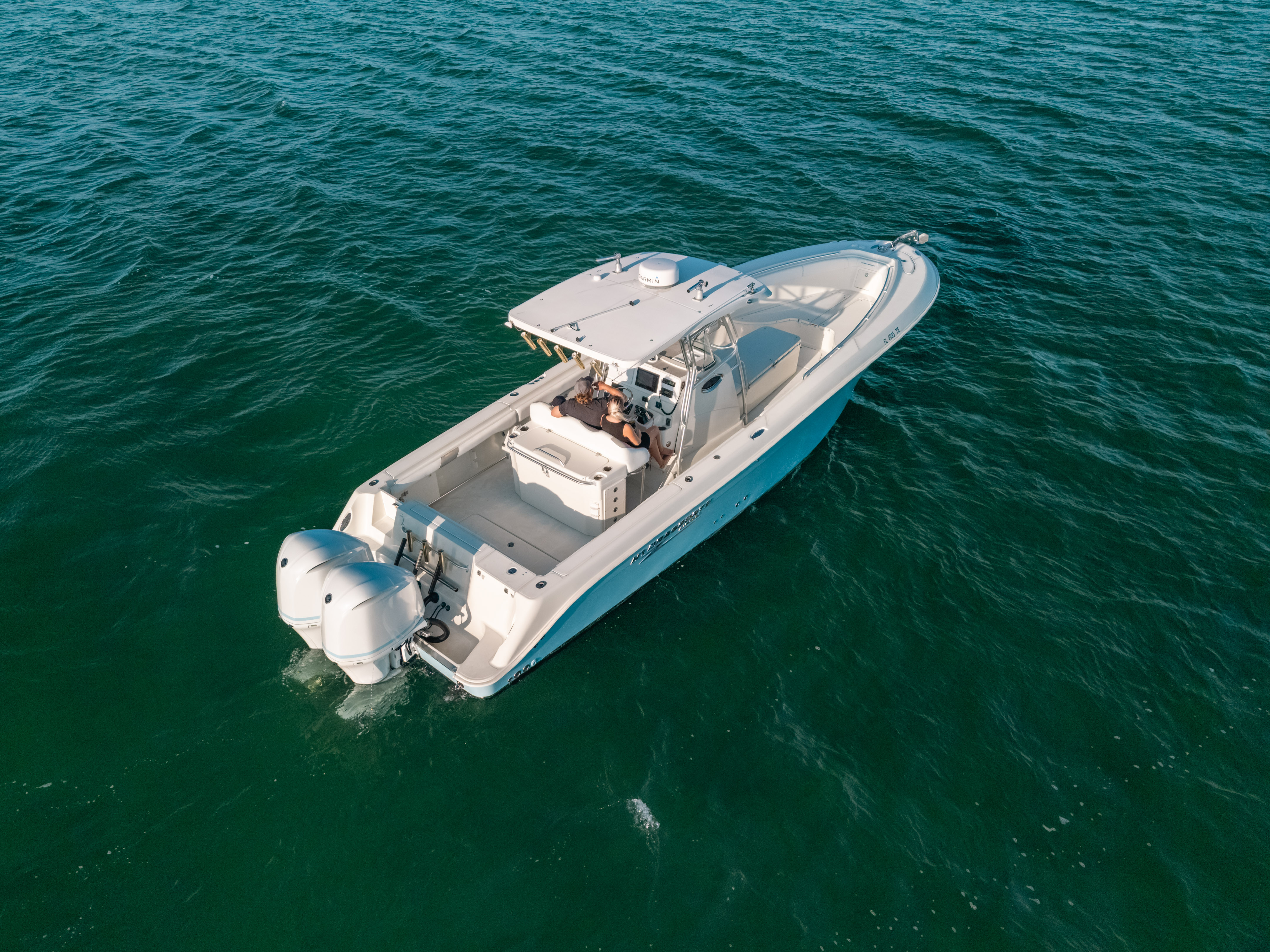 2005 Hydra-Sports Vector 33