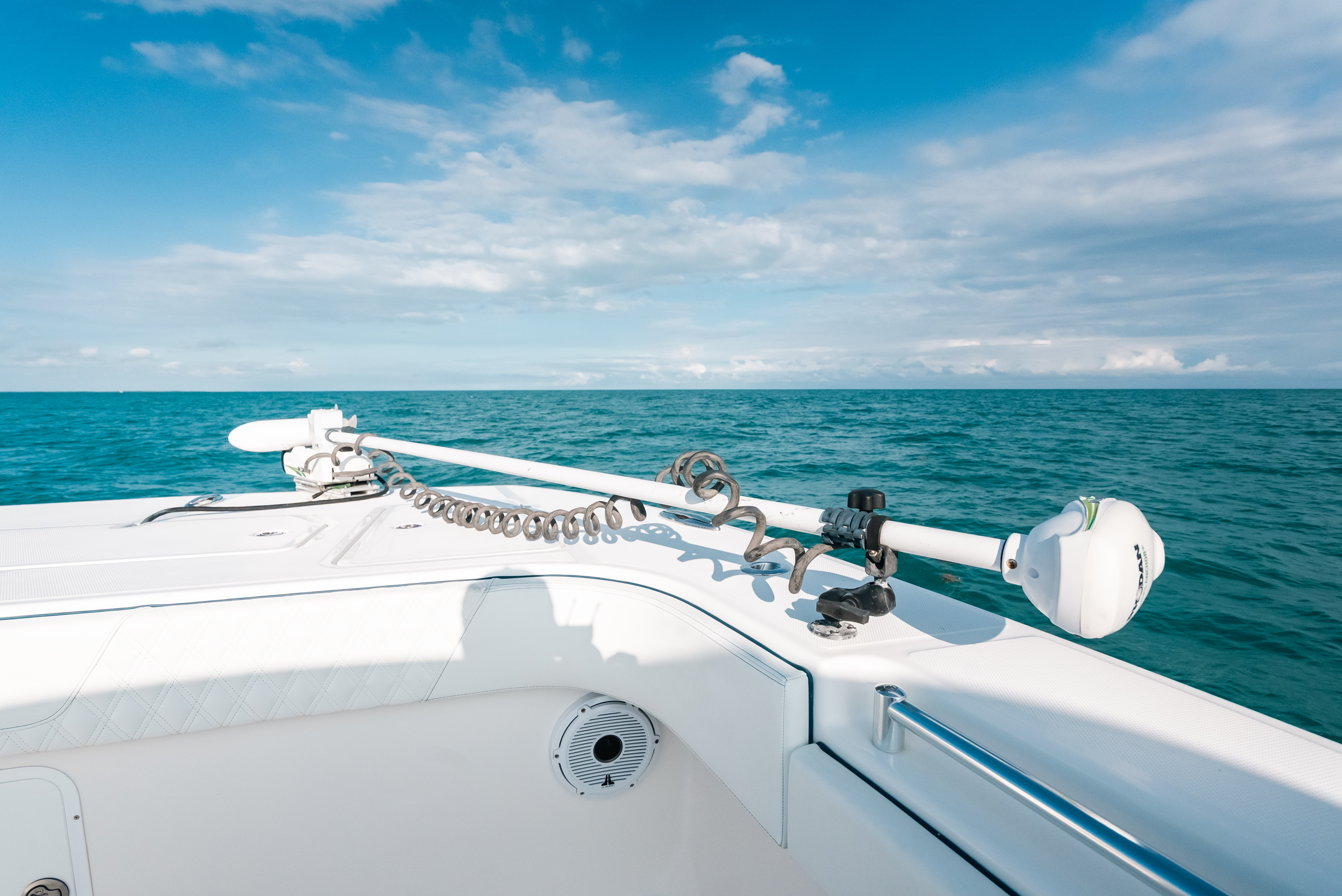 2021 Invincible 37 CAT