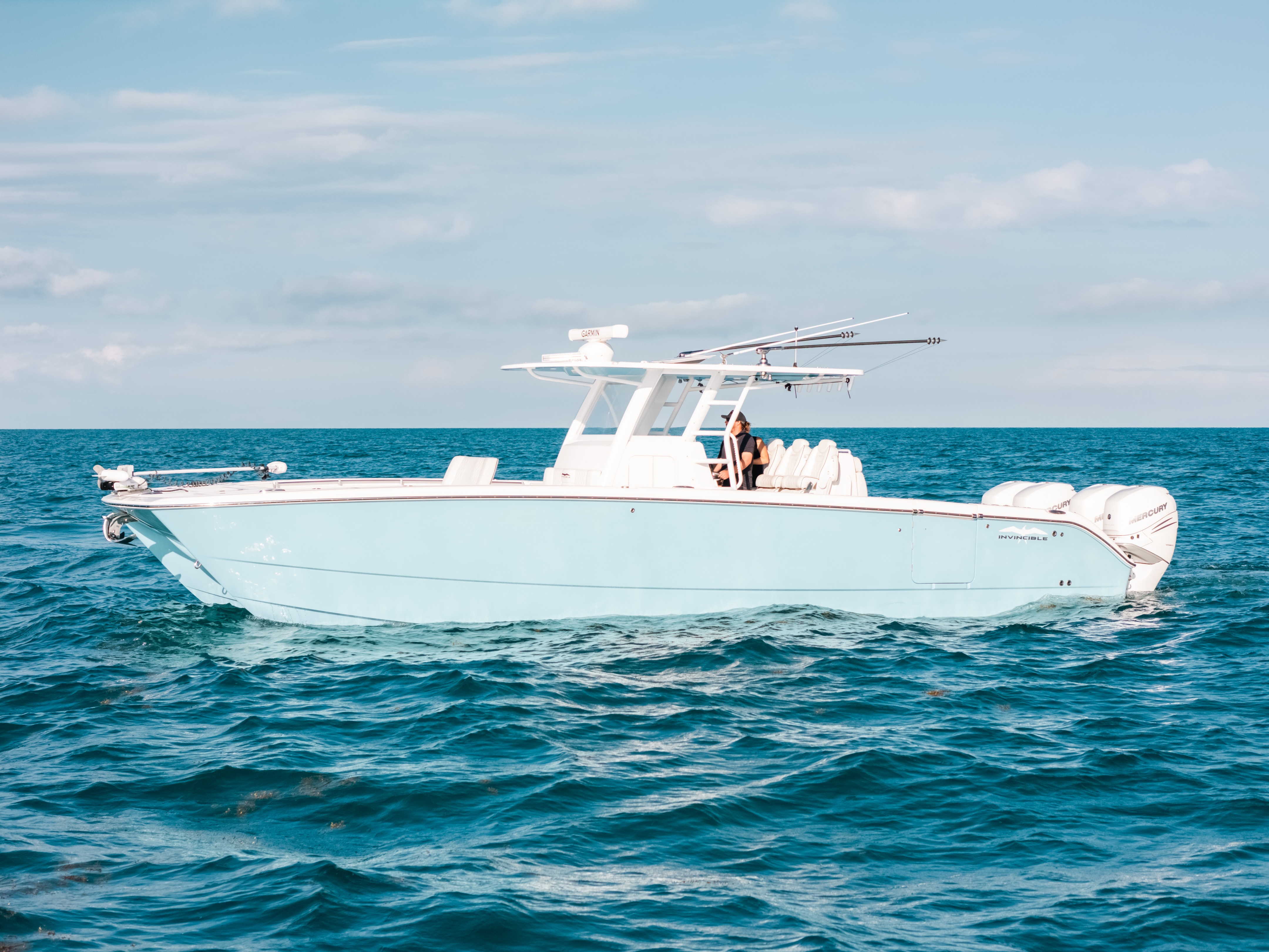 2021 Invincible 37 CAT