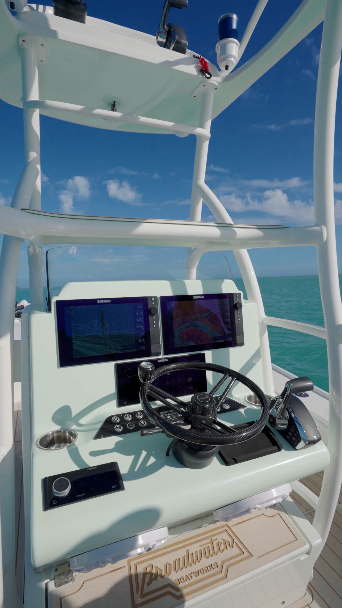 2026 Broadwater 25 Bay Cat