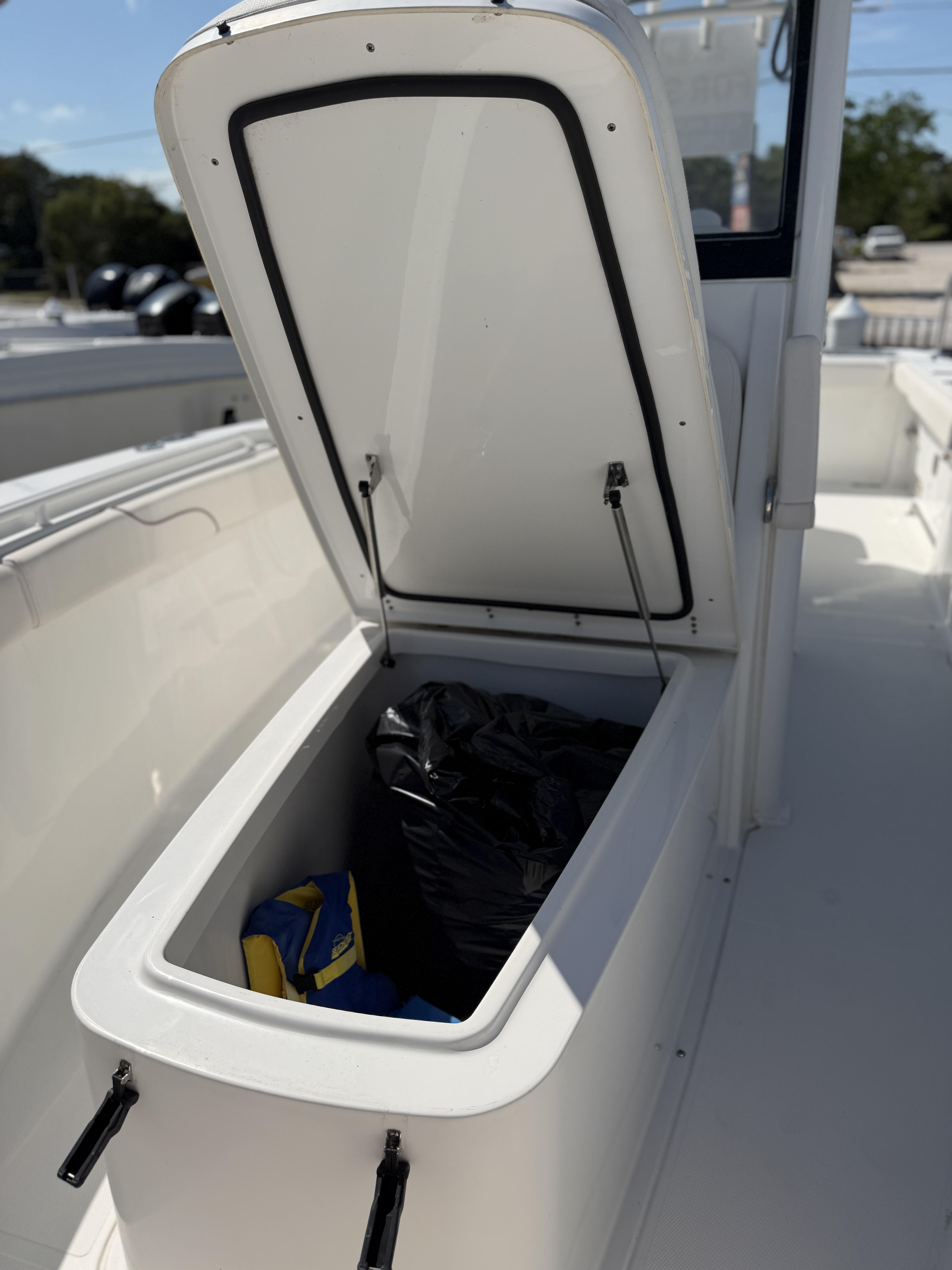 2019 Sea Hunt Gamefish 27 