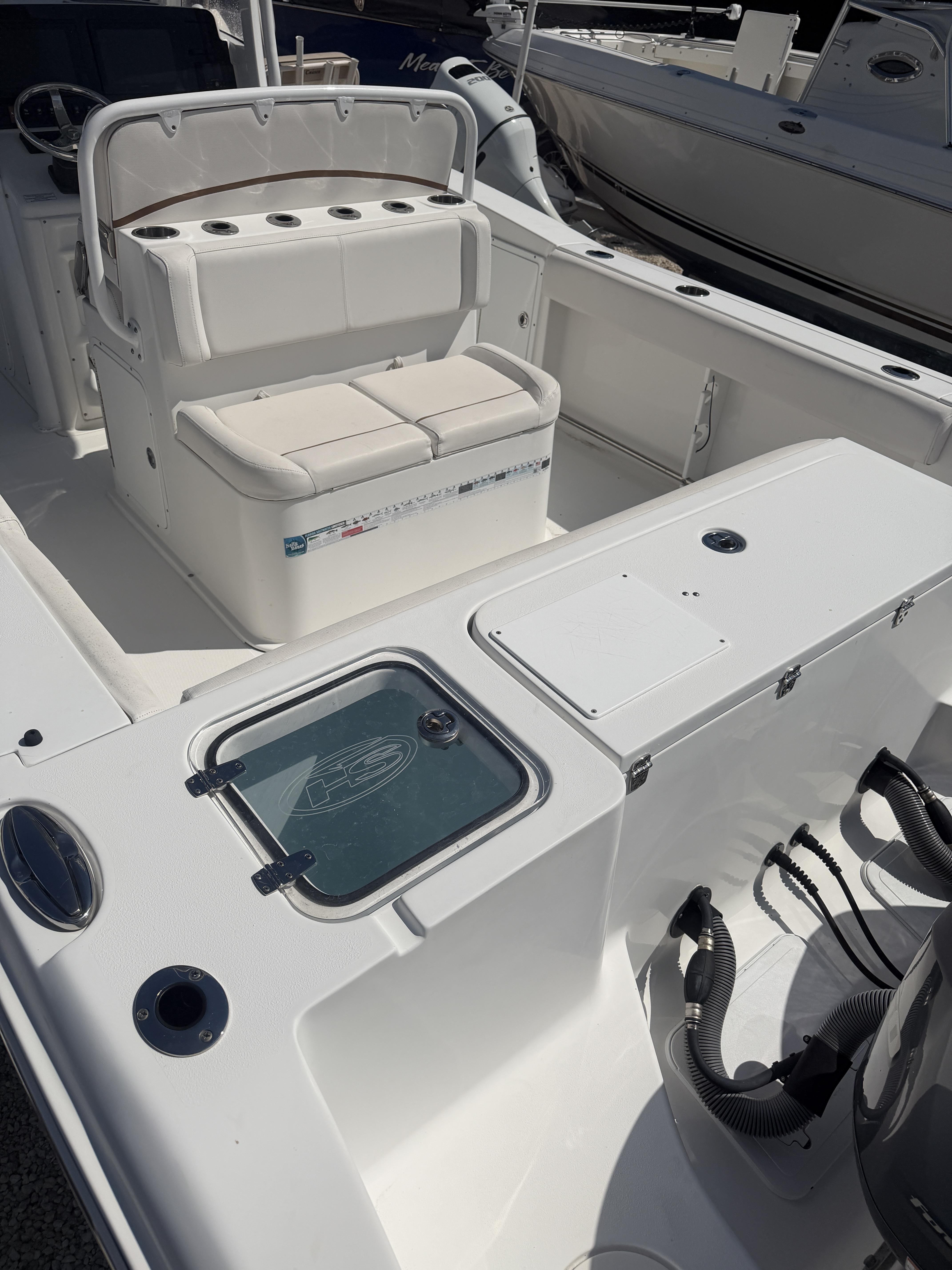 2019 Sea Hunt Gamefish 27 