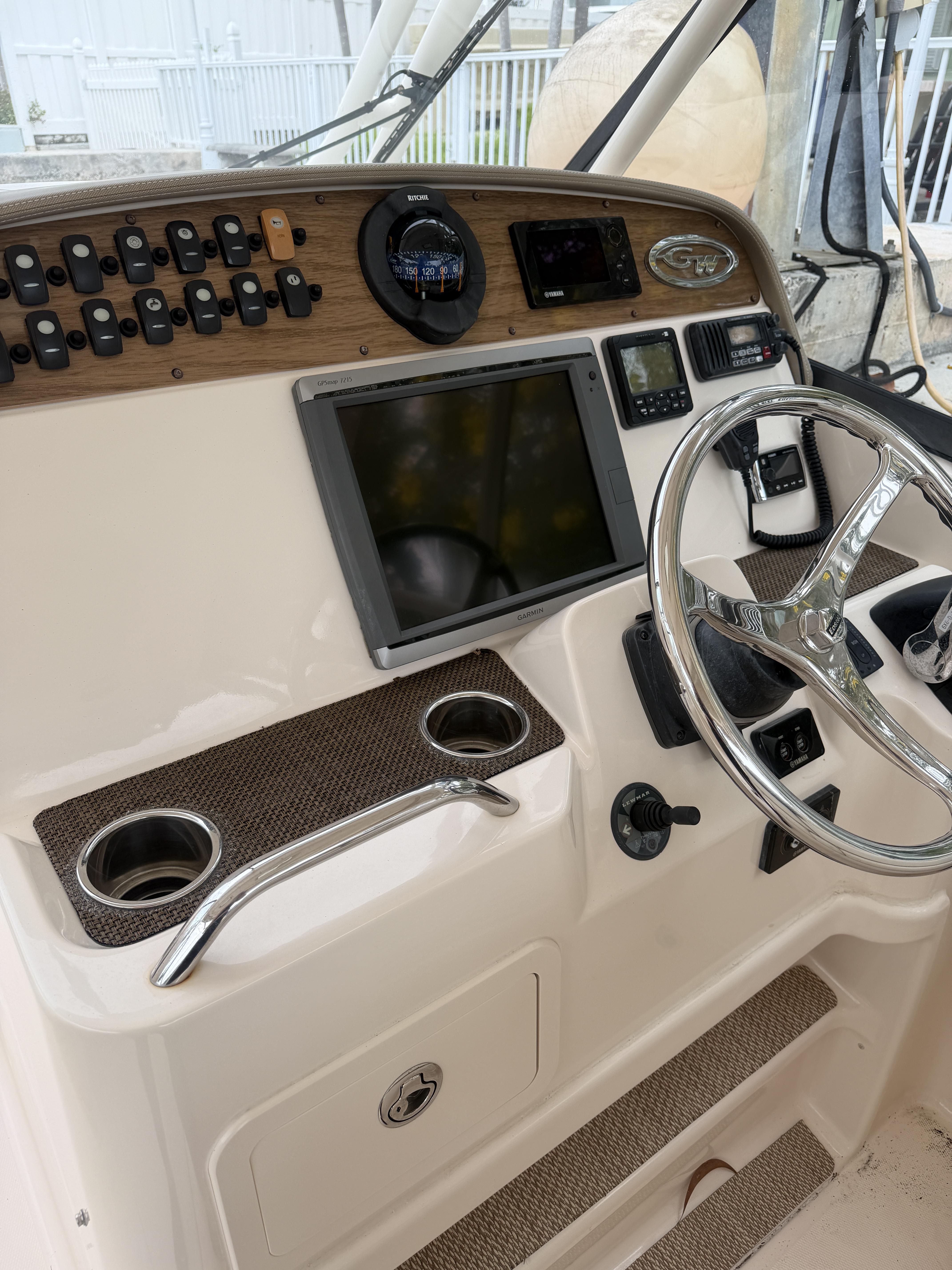 2015 Grady White Freedom 335