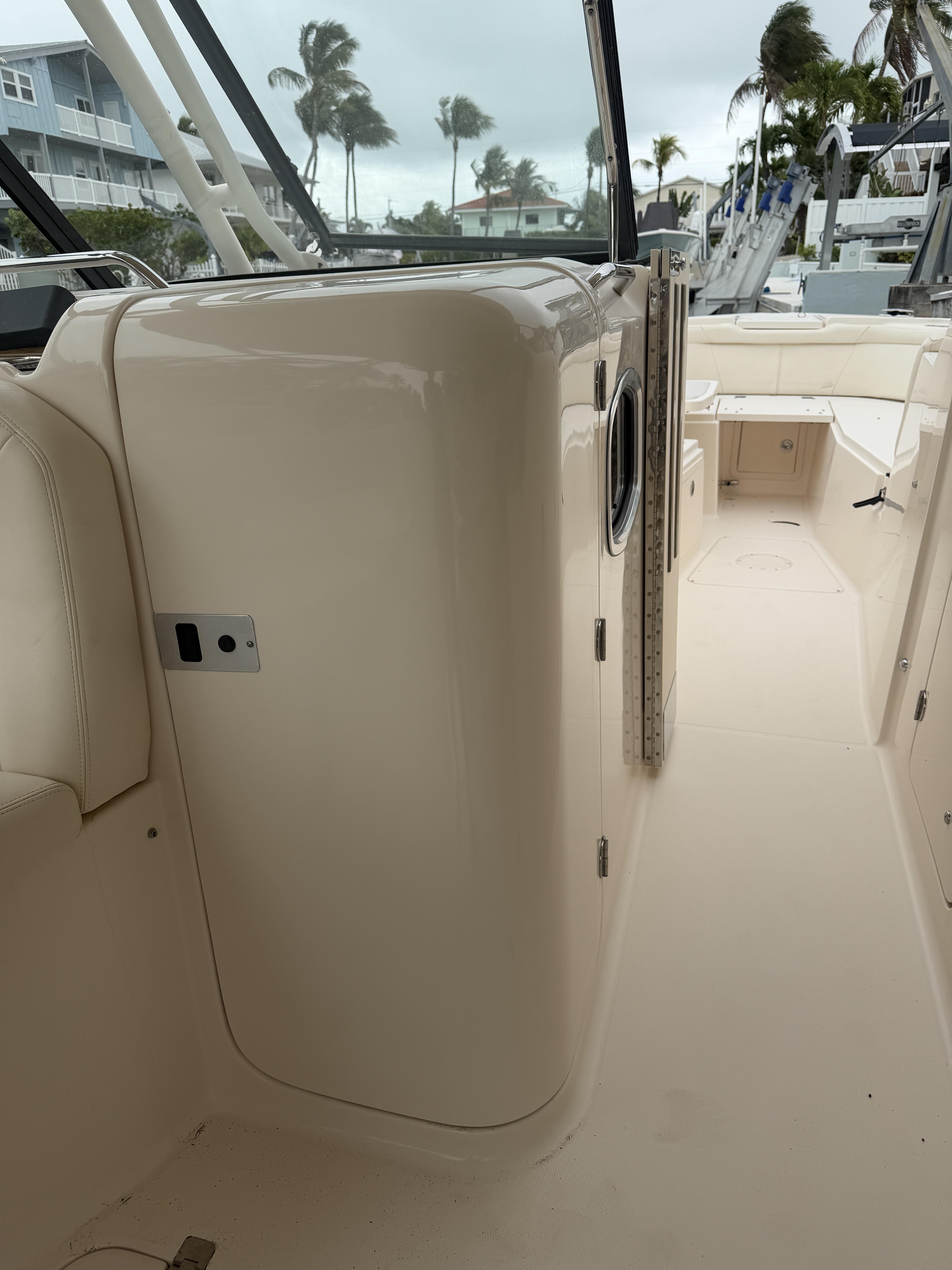 2015 Grady White Freedom 335