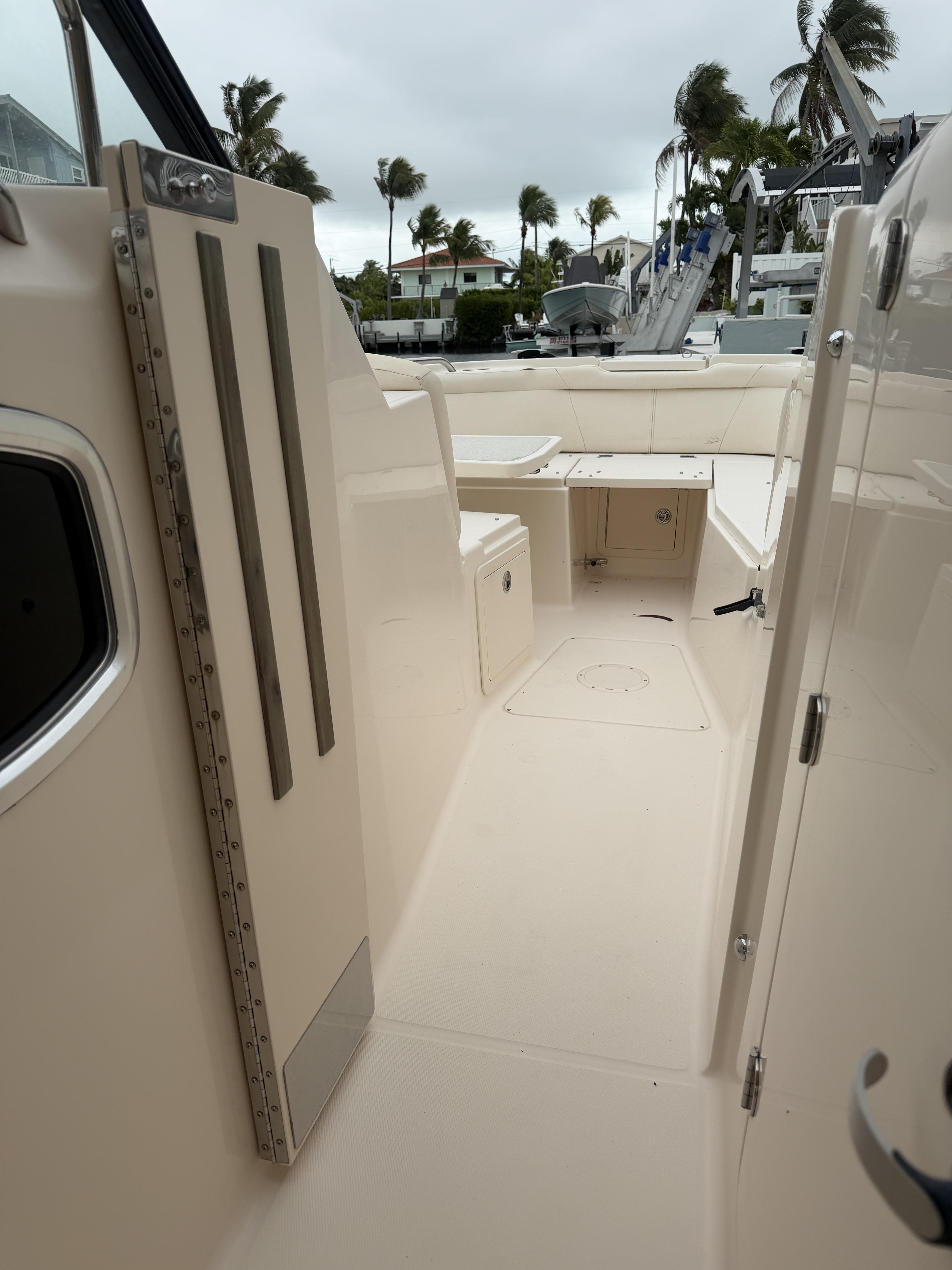 2015 Grady White Freedom 335