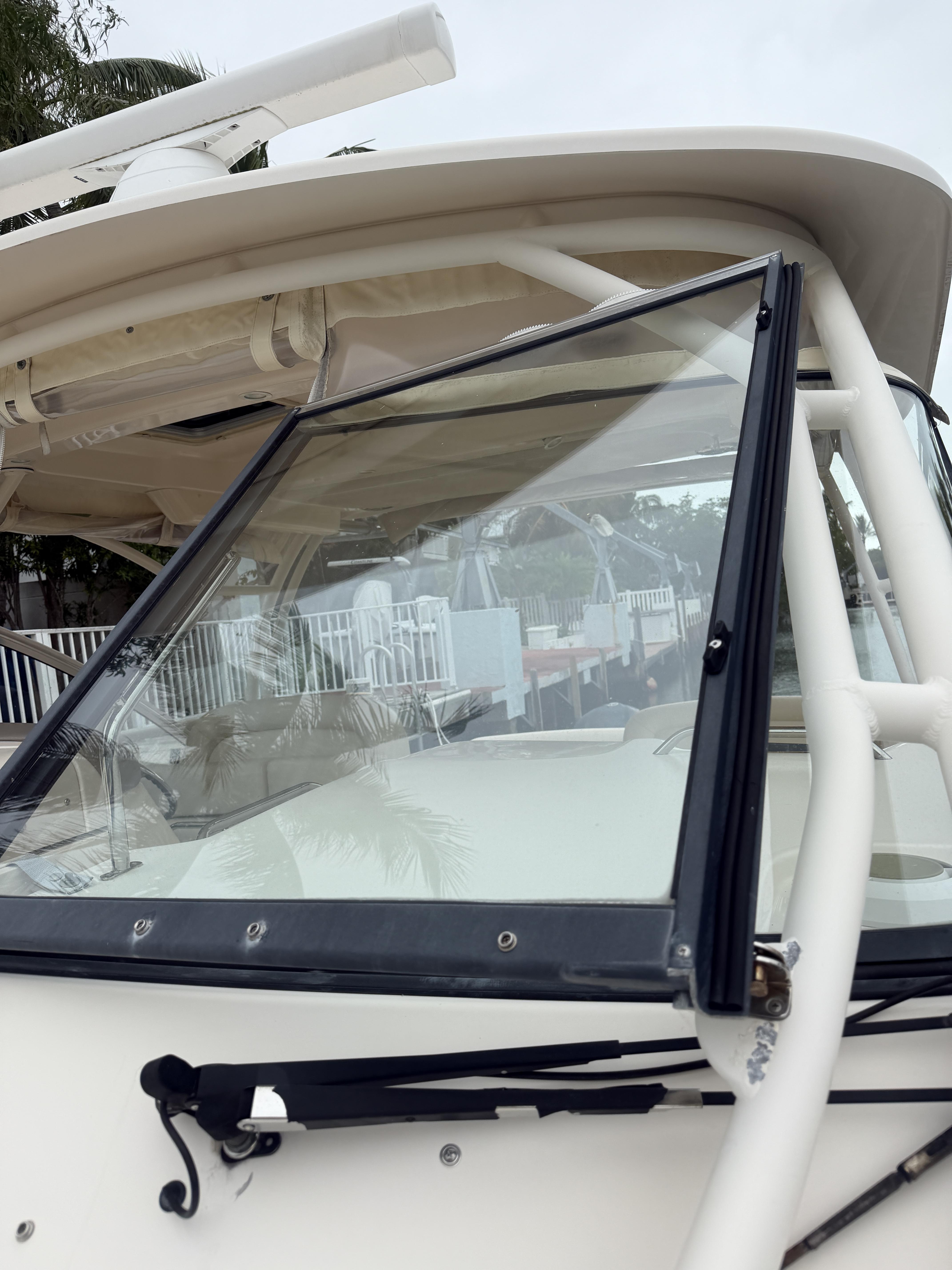 2015 Grady White Freedom 335