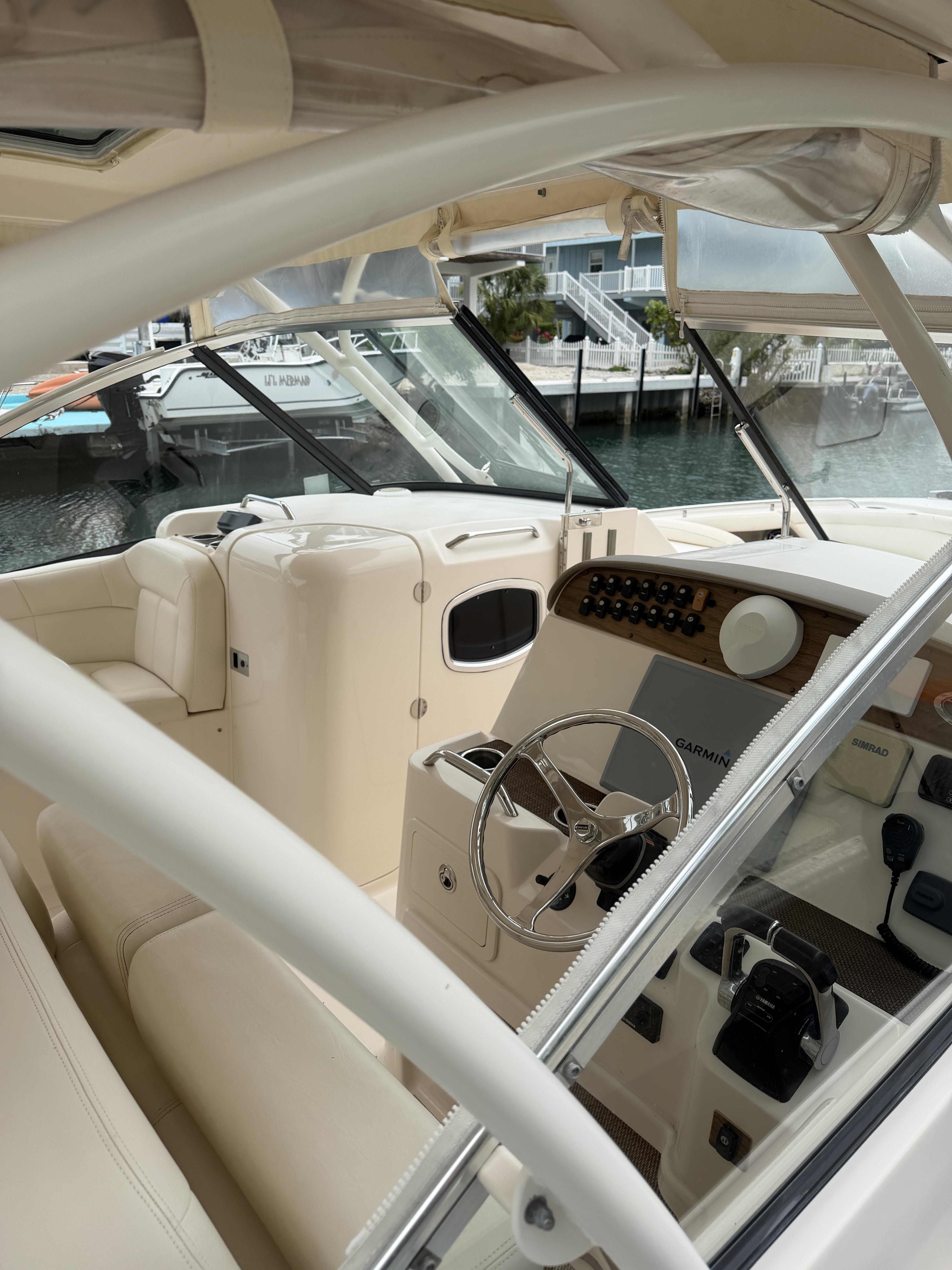 2015 Grady White Freedom 335