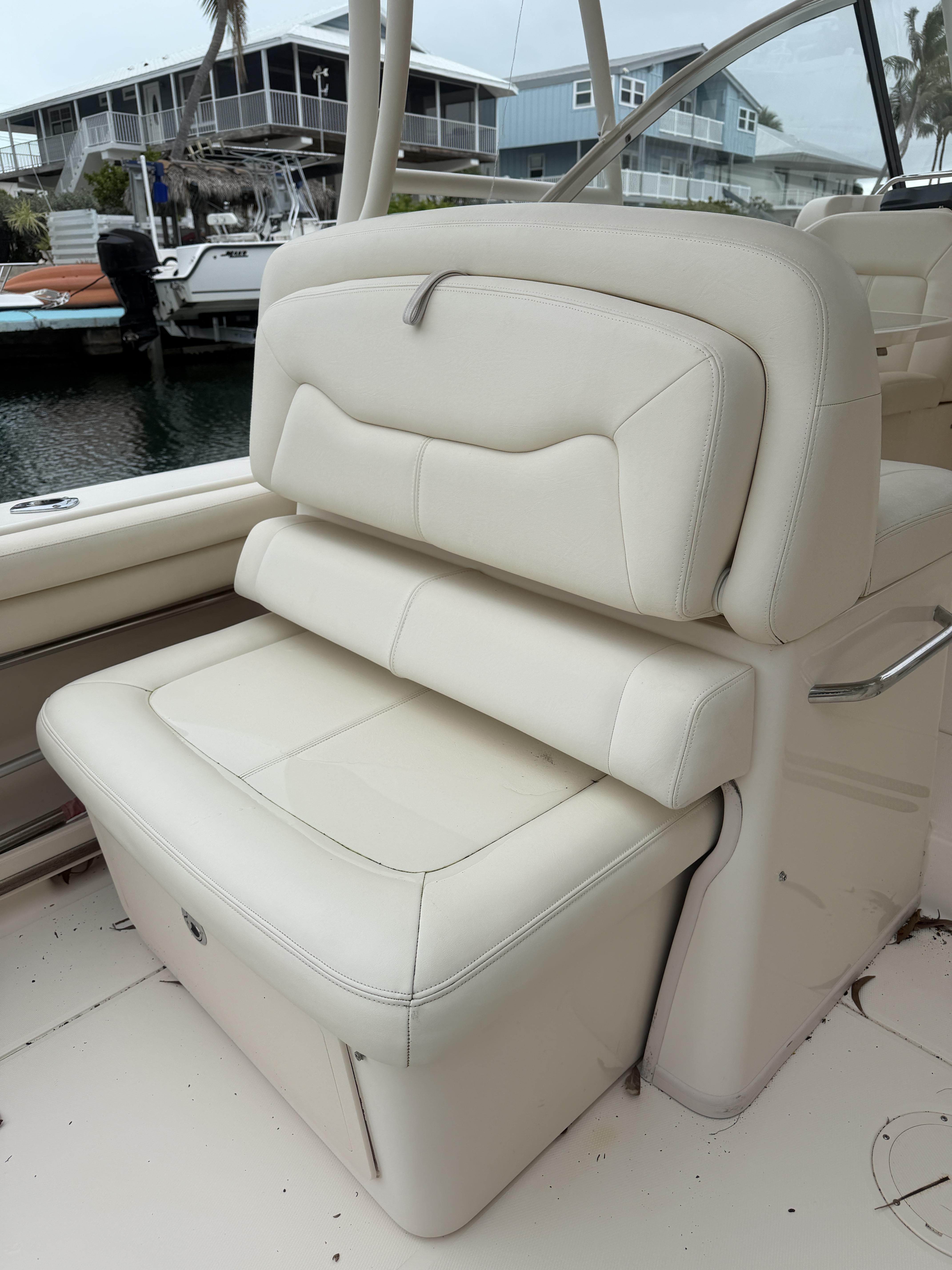 2015 Grady White Freedom 335