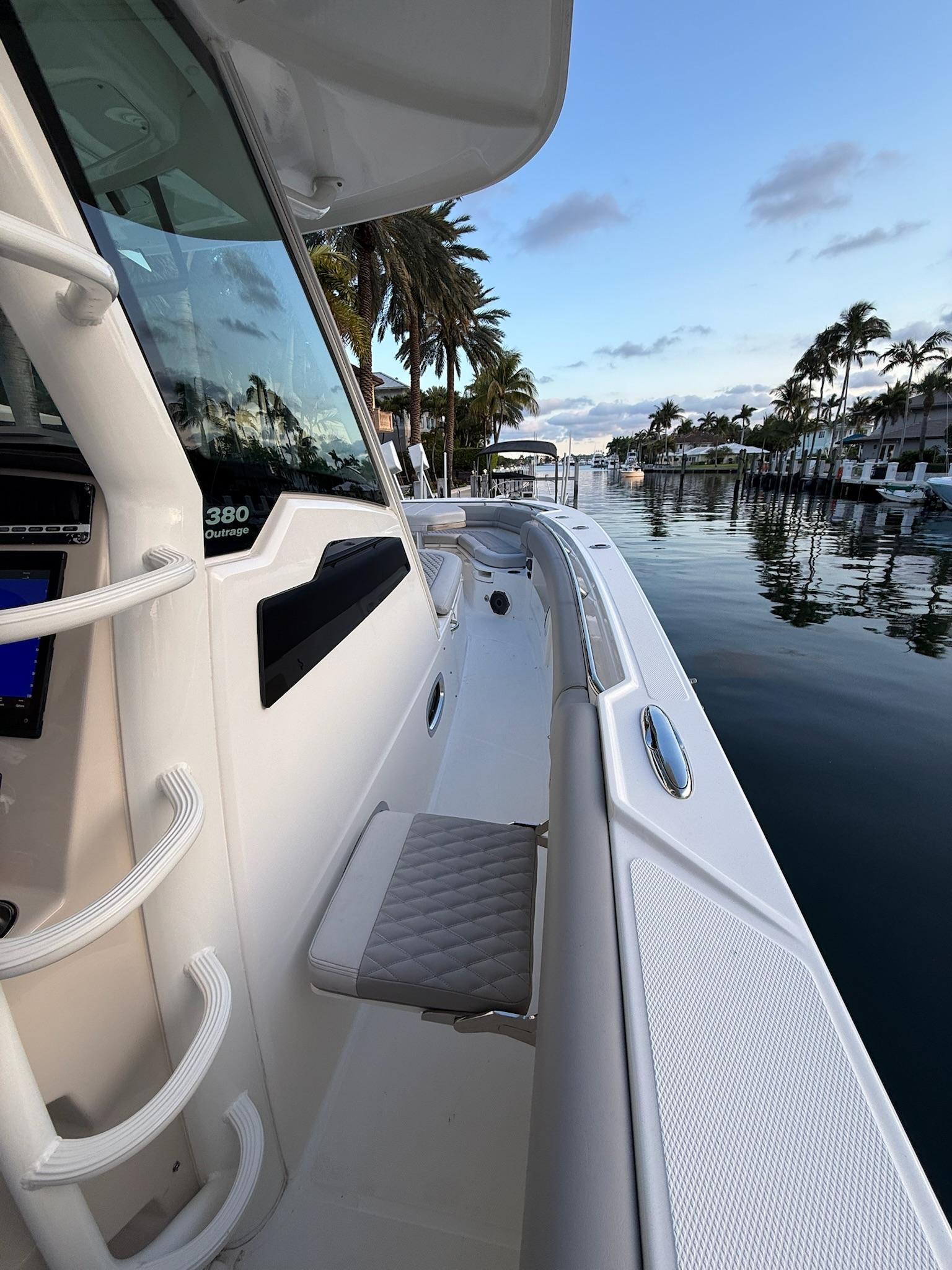 2023 Boston Whaler 380 Outrage