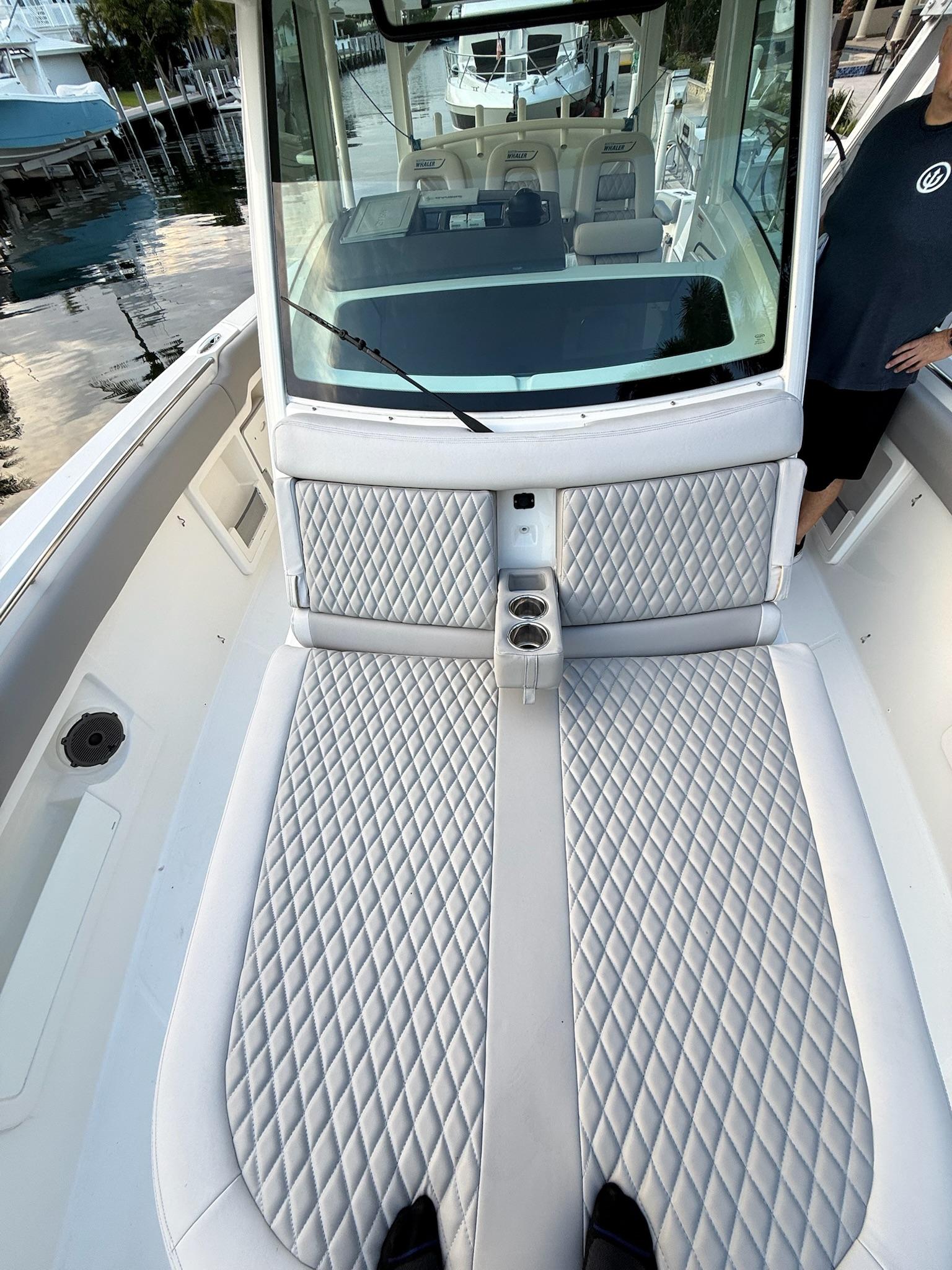 2023 Boston Whaler 380 Outrage