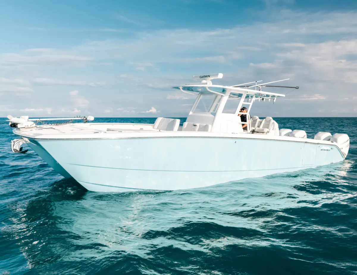 2021 Invincible 37 CAT 