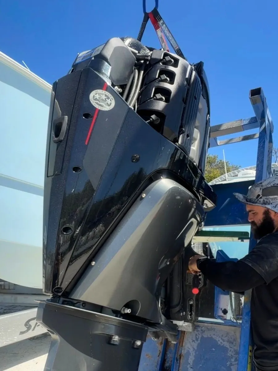 Mercury 500R coming off crate