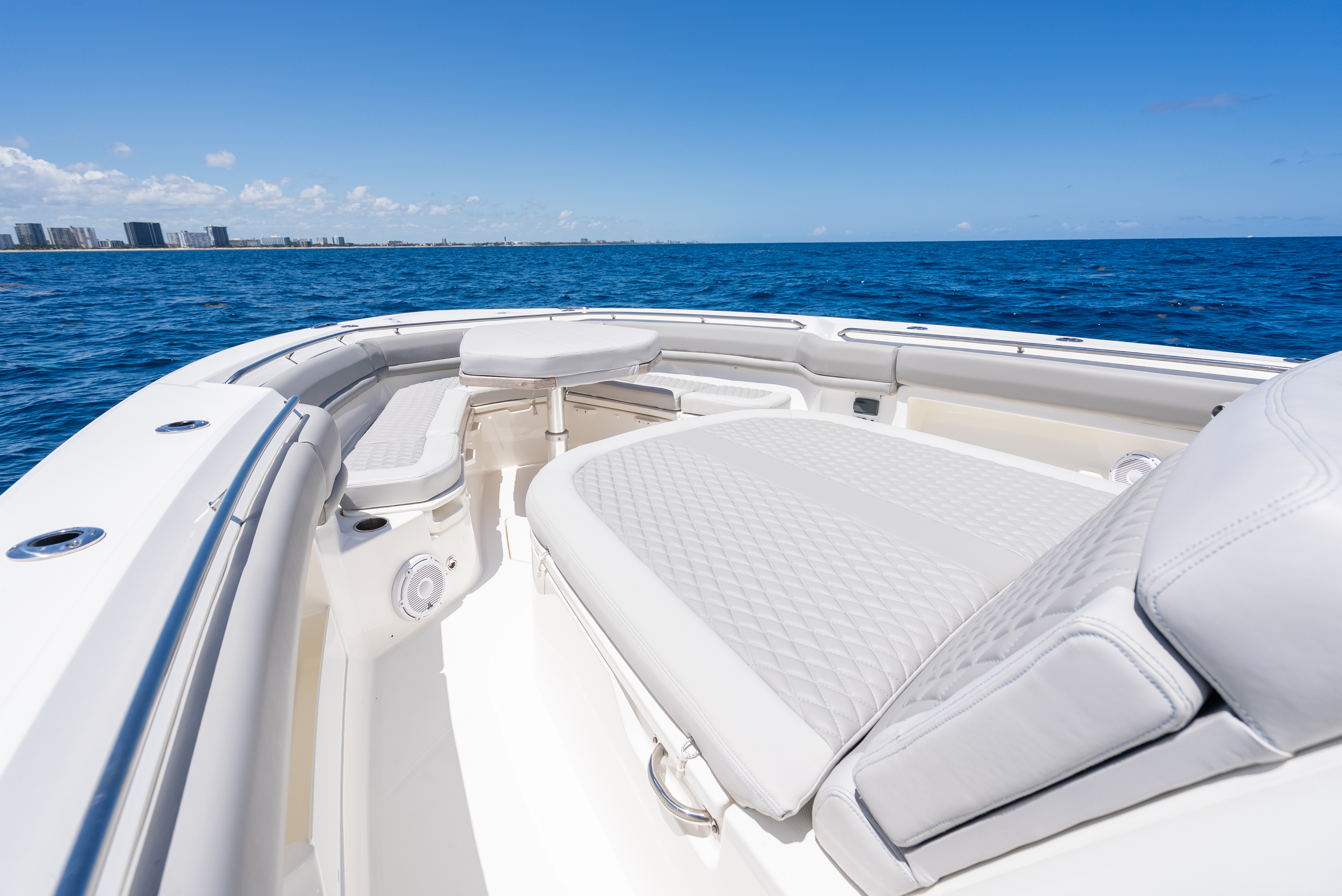 2020 Boston Whaler 380 Outrage