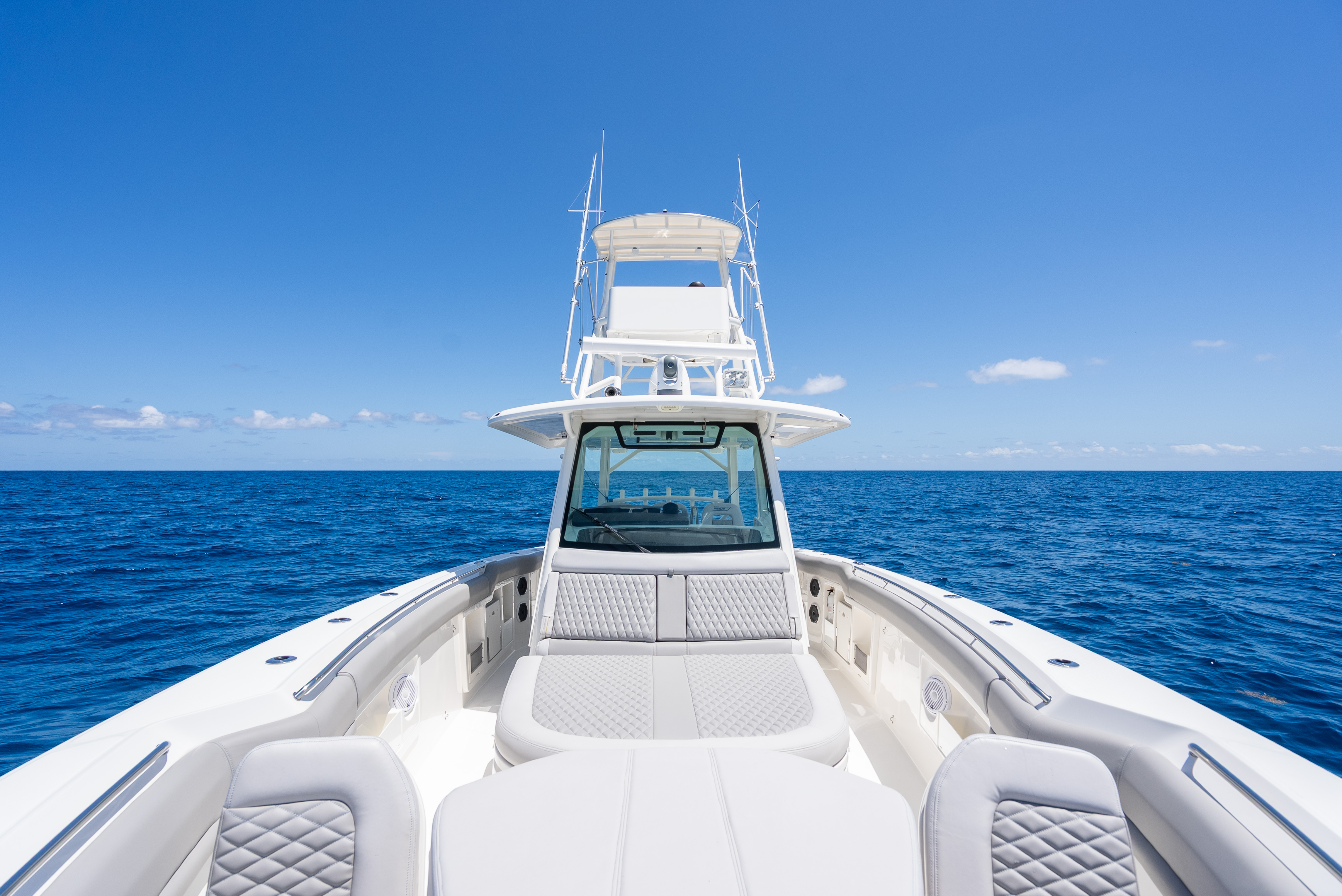 2020 Boston Whaler 380 Outrage