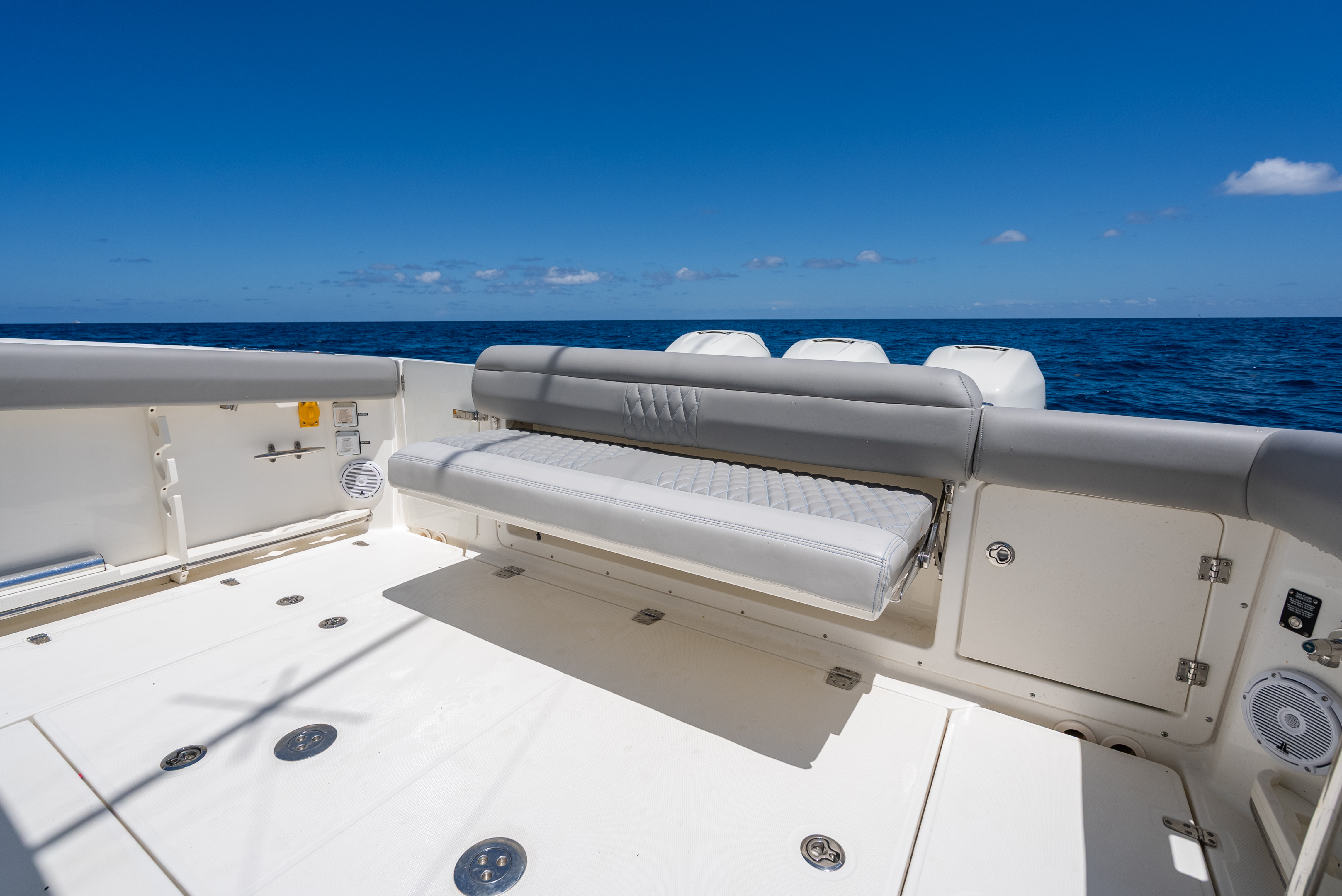 2020 Boston Whaler 380 Outrage