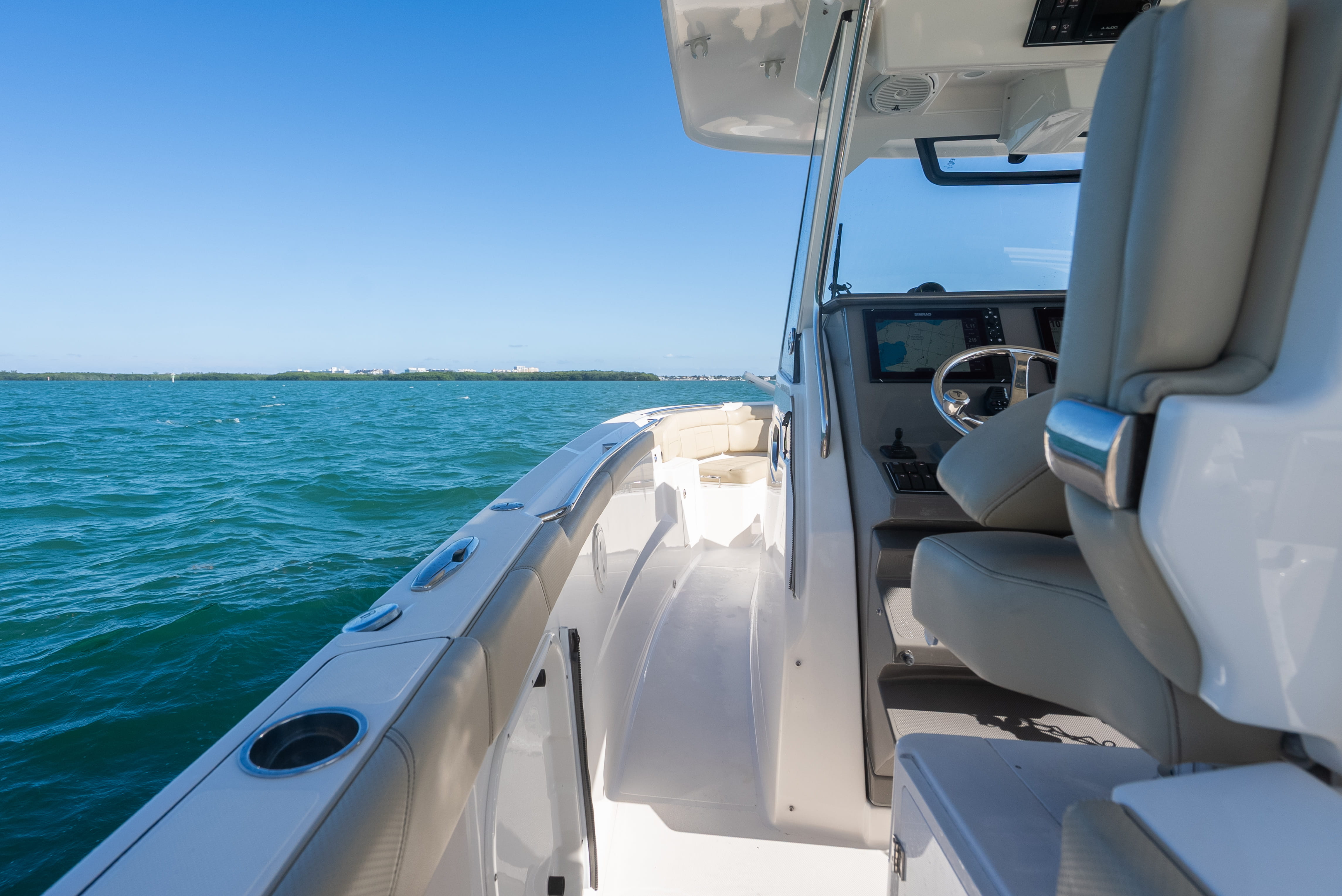 2018 Pursuit S 328 Sport
