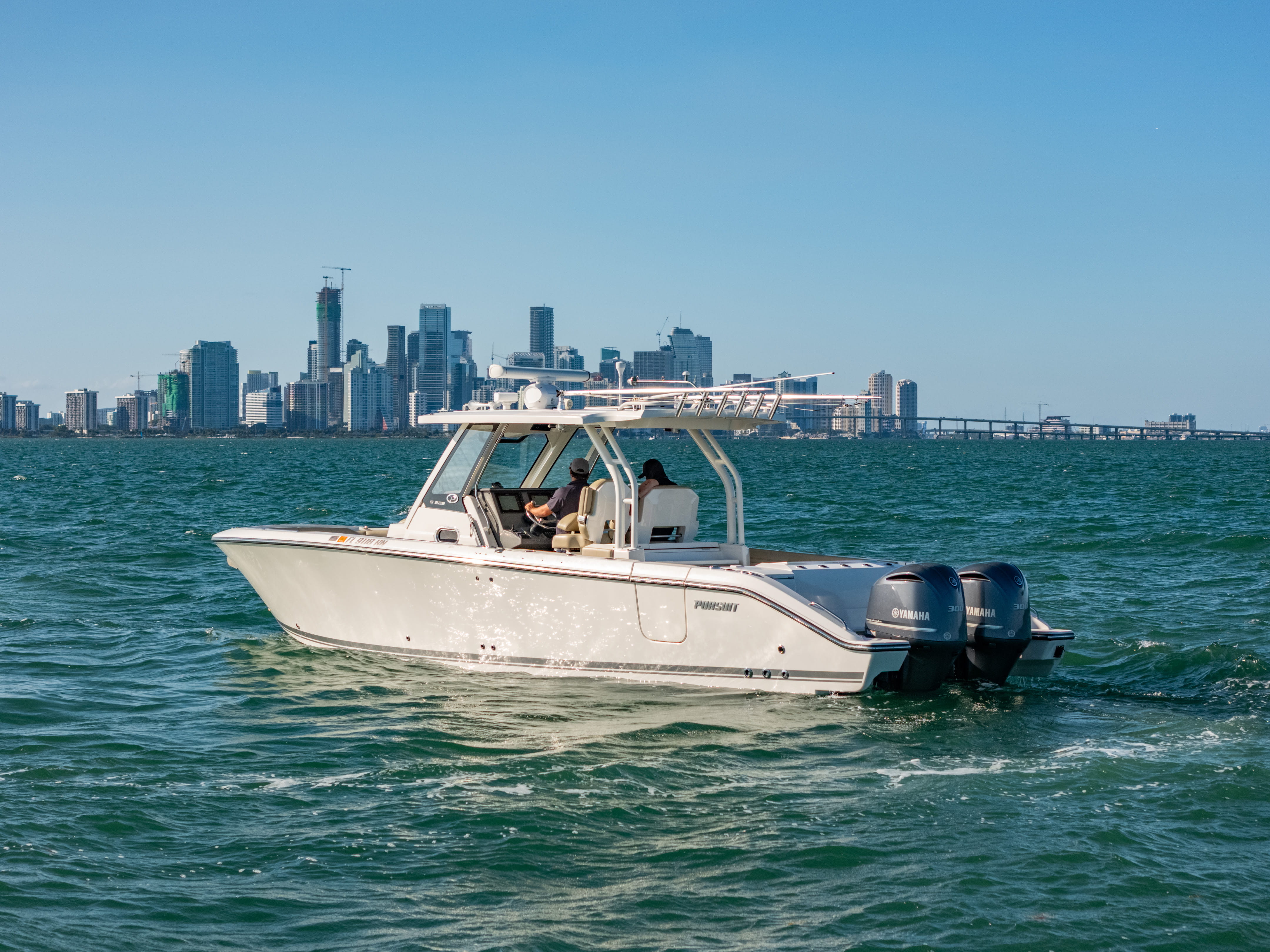 2018 Pursuit S 328 Sport