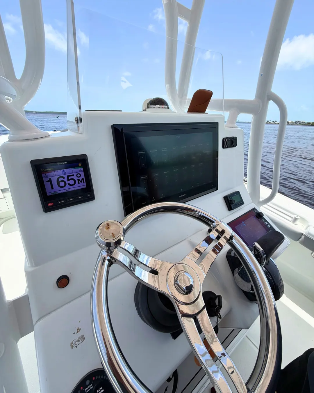 2018 Yellowfin 26 Hybrid