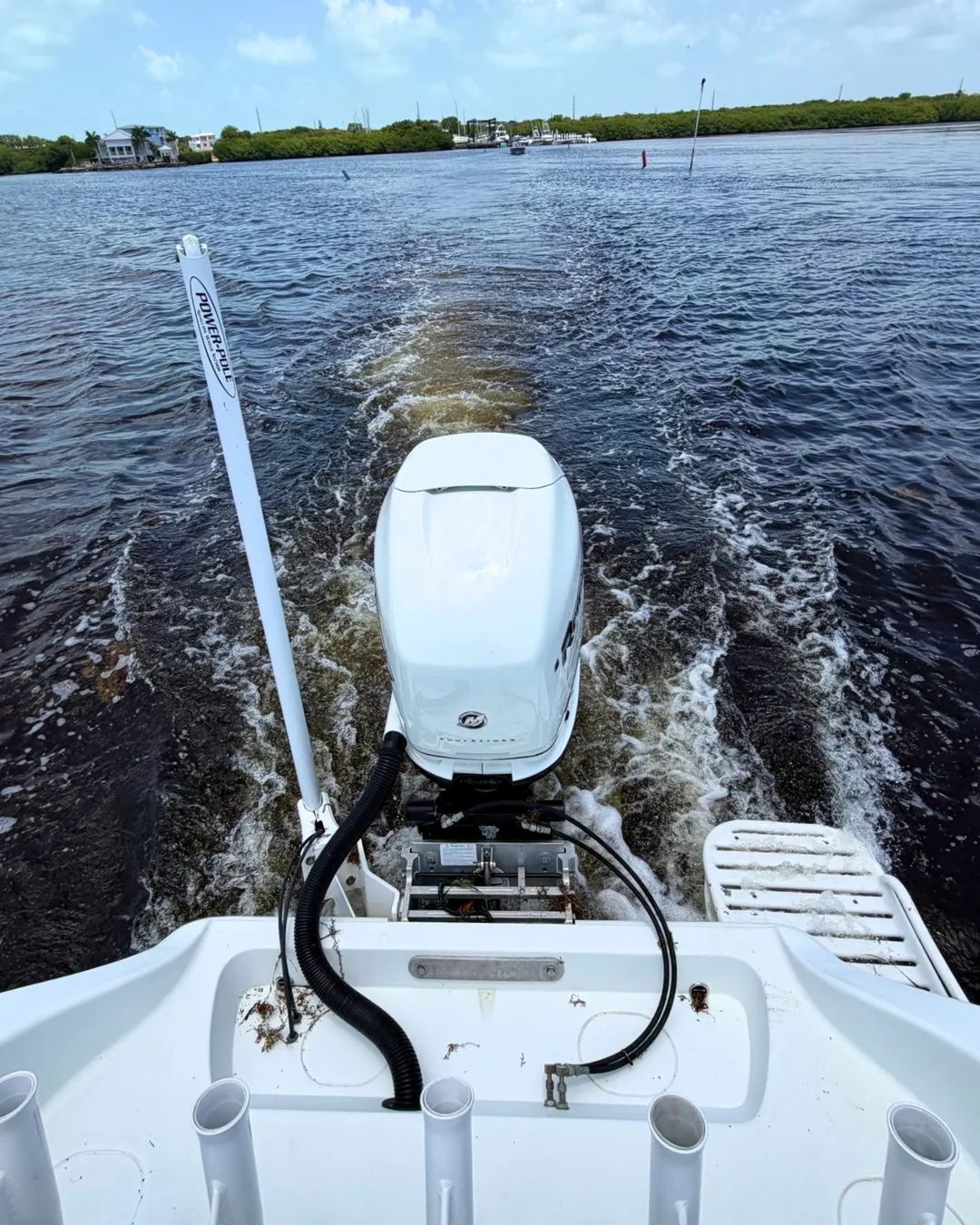 2018 Yellowfin 26 Hybrid