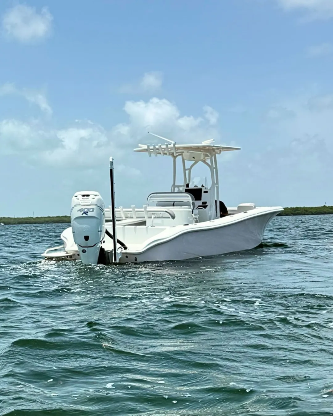 2018 Yellowfin 26 Hybrid