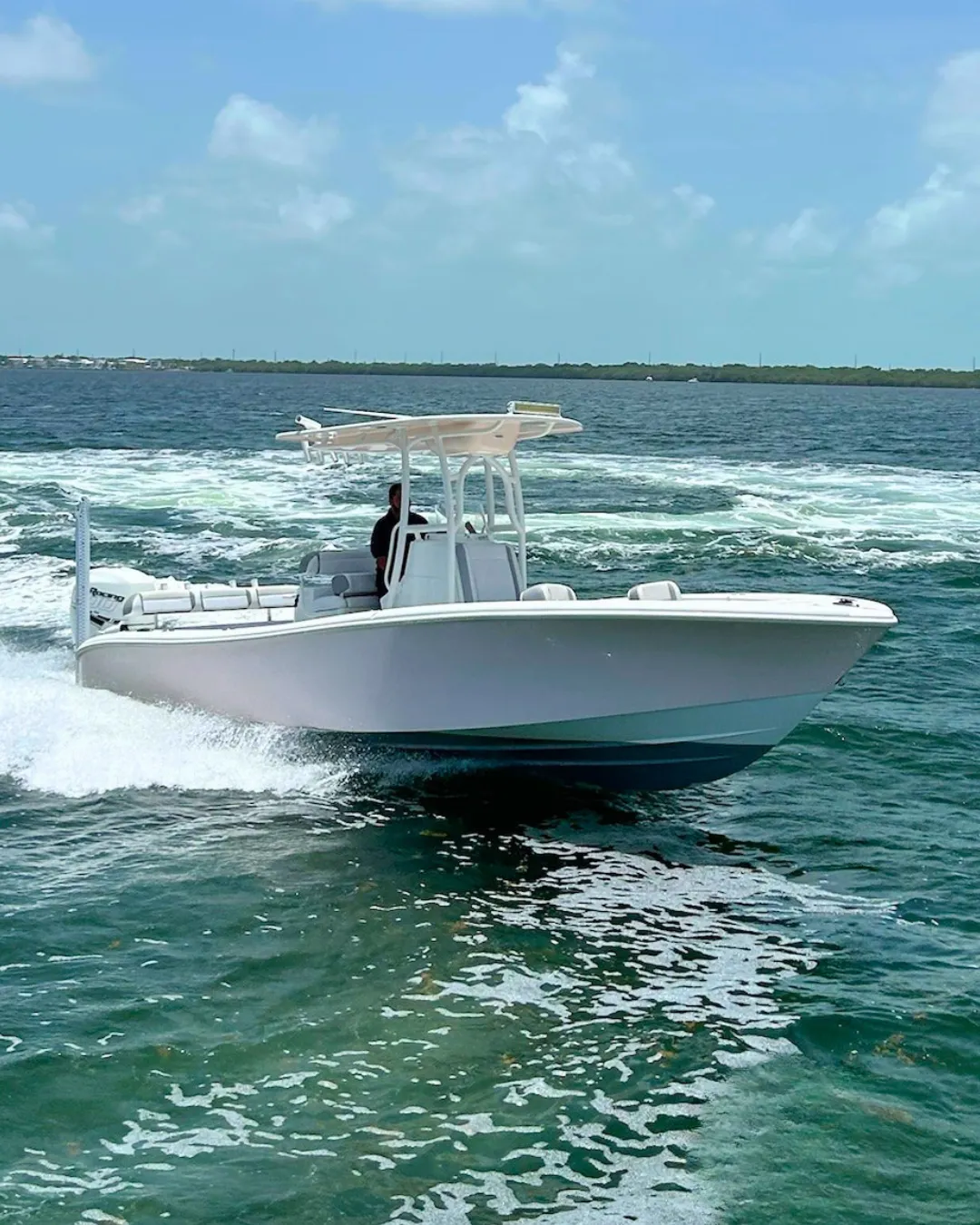 2018 Yellowfin 26 Hybrid
