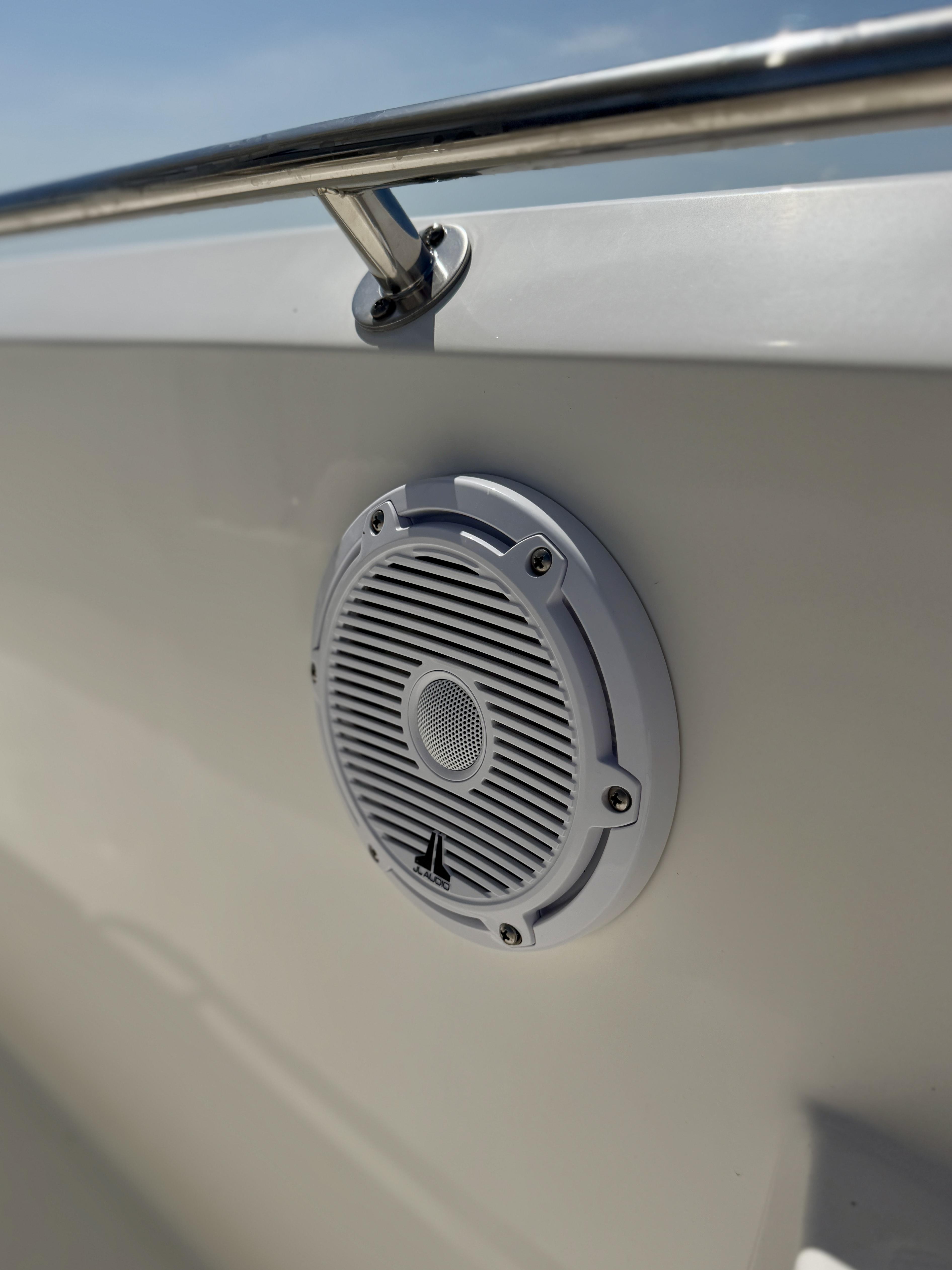 2017 Boston Whaler 270 Dauntless