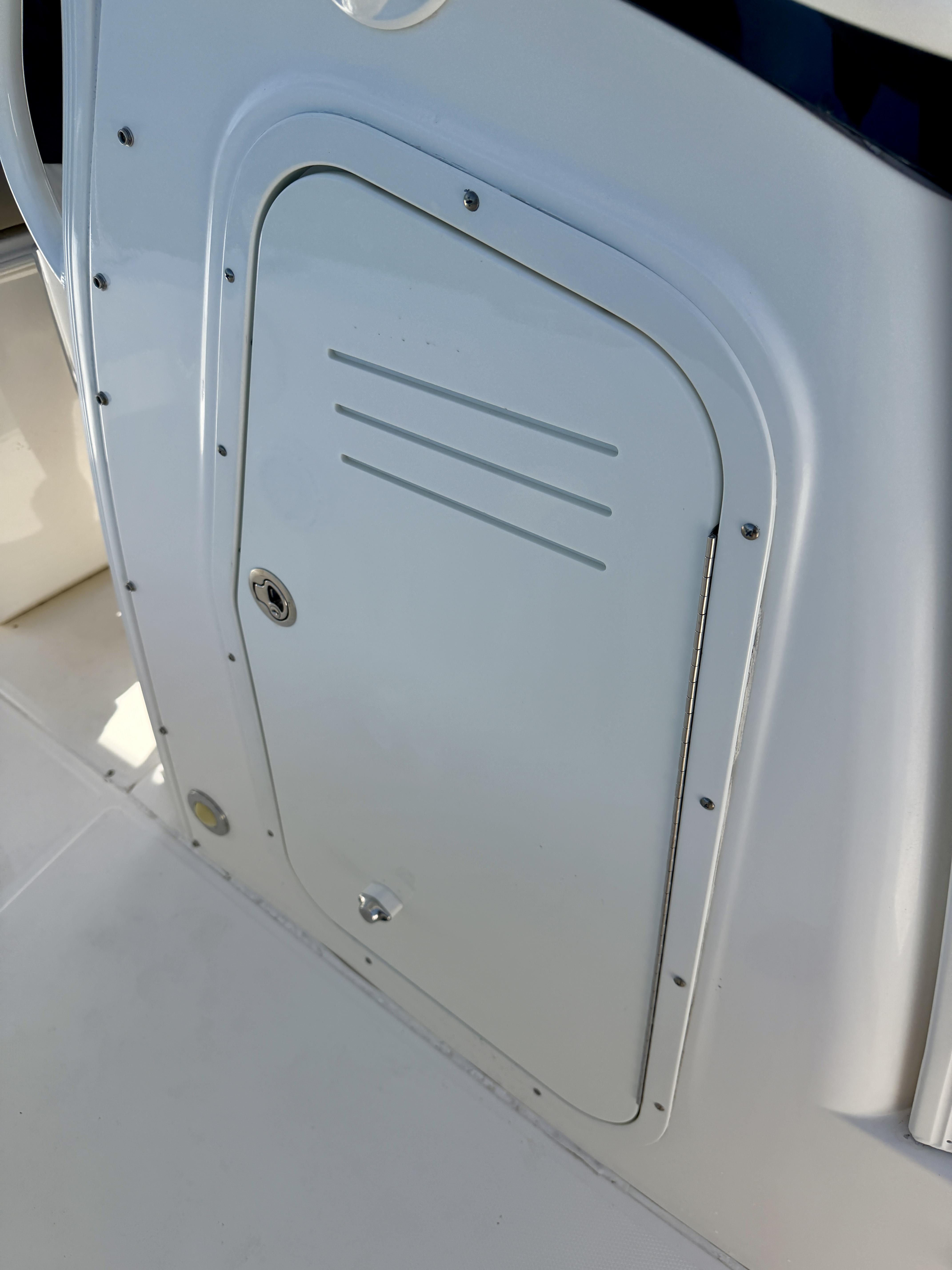 2017 Boston Whaler 270 Dauntless