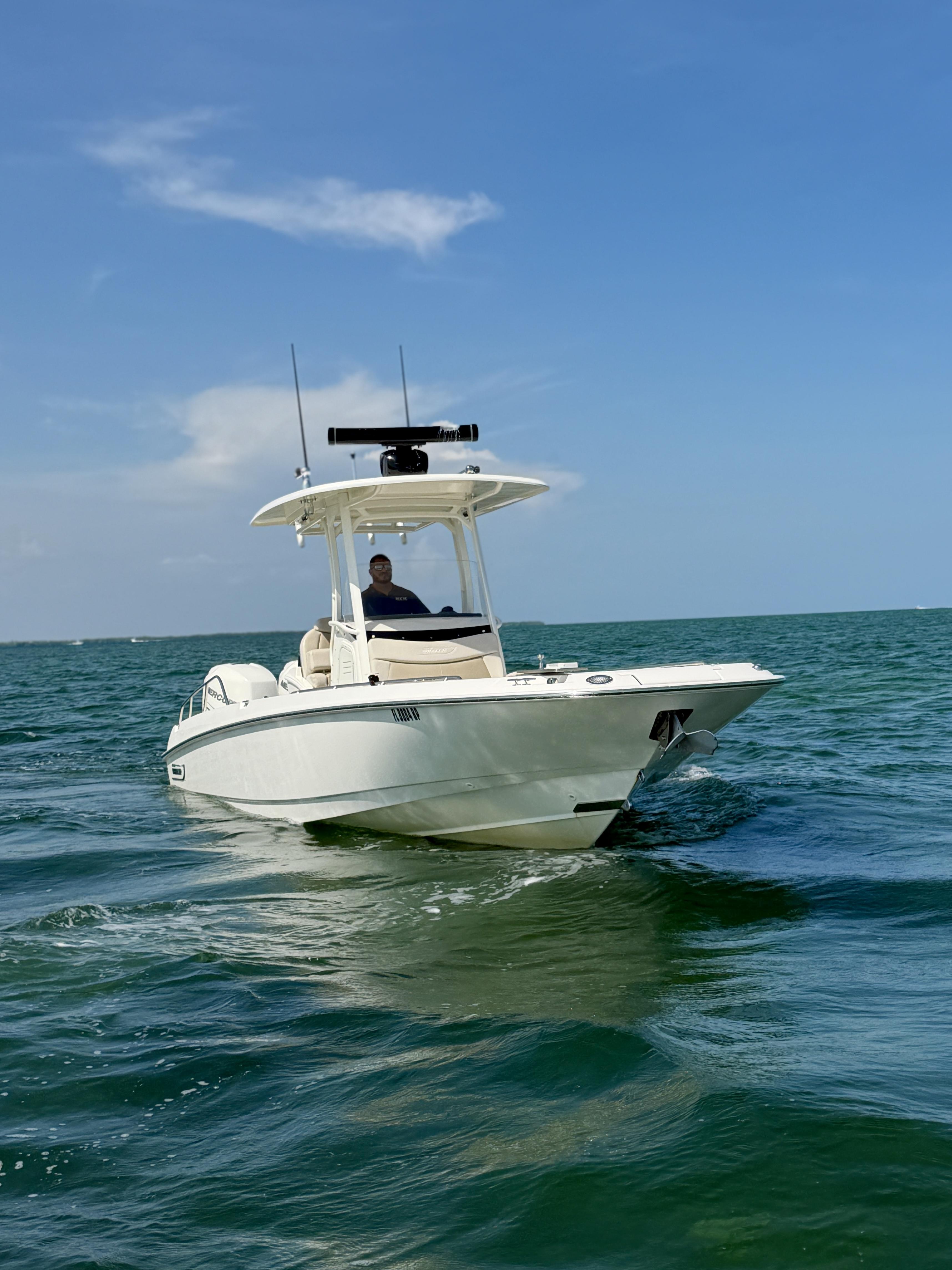 2017 Boston Whaler 270 Dauntless