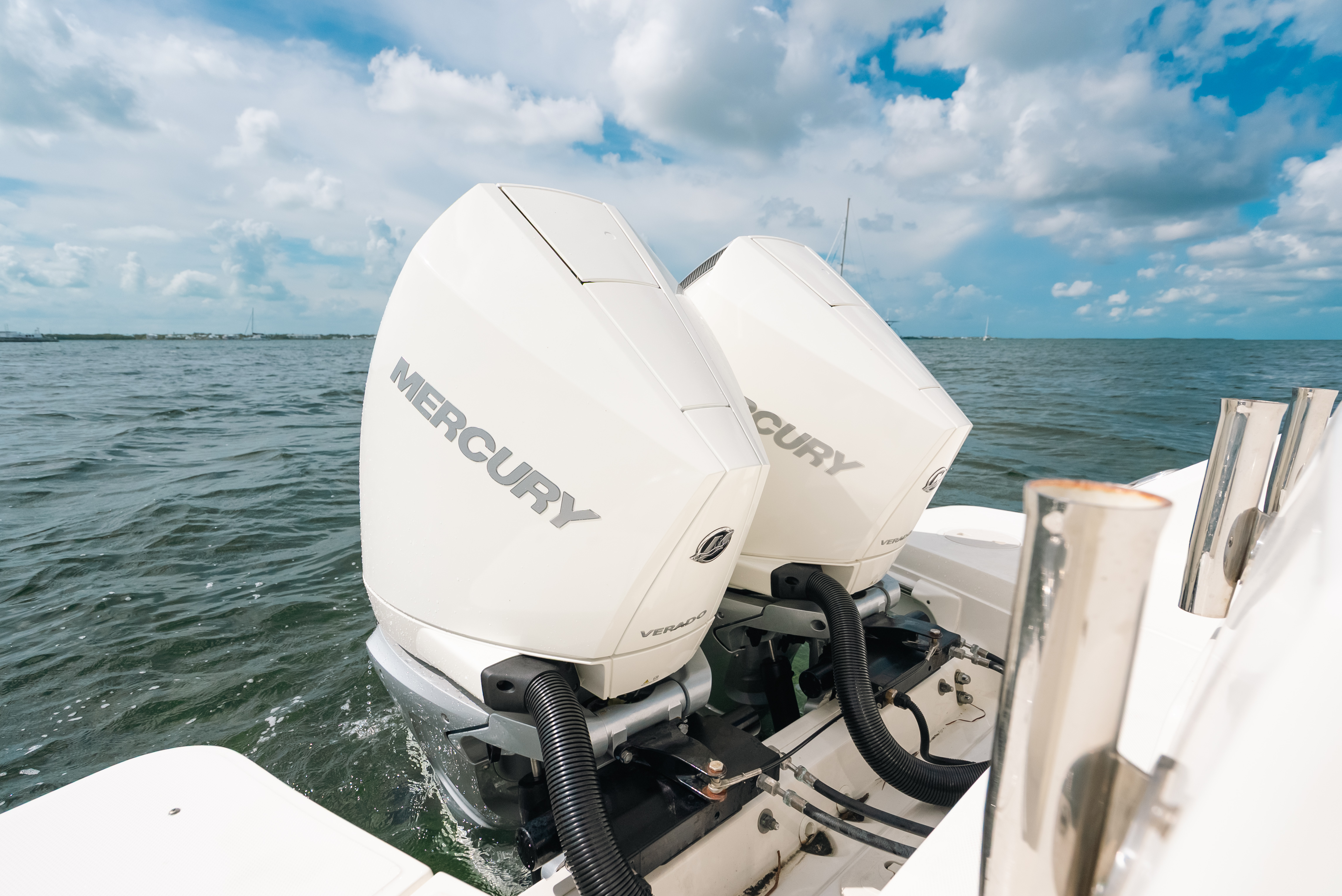 2024 Boston Whaler 320 Vantage
