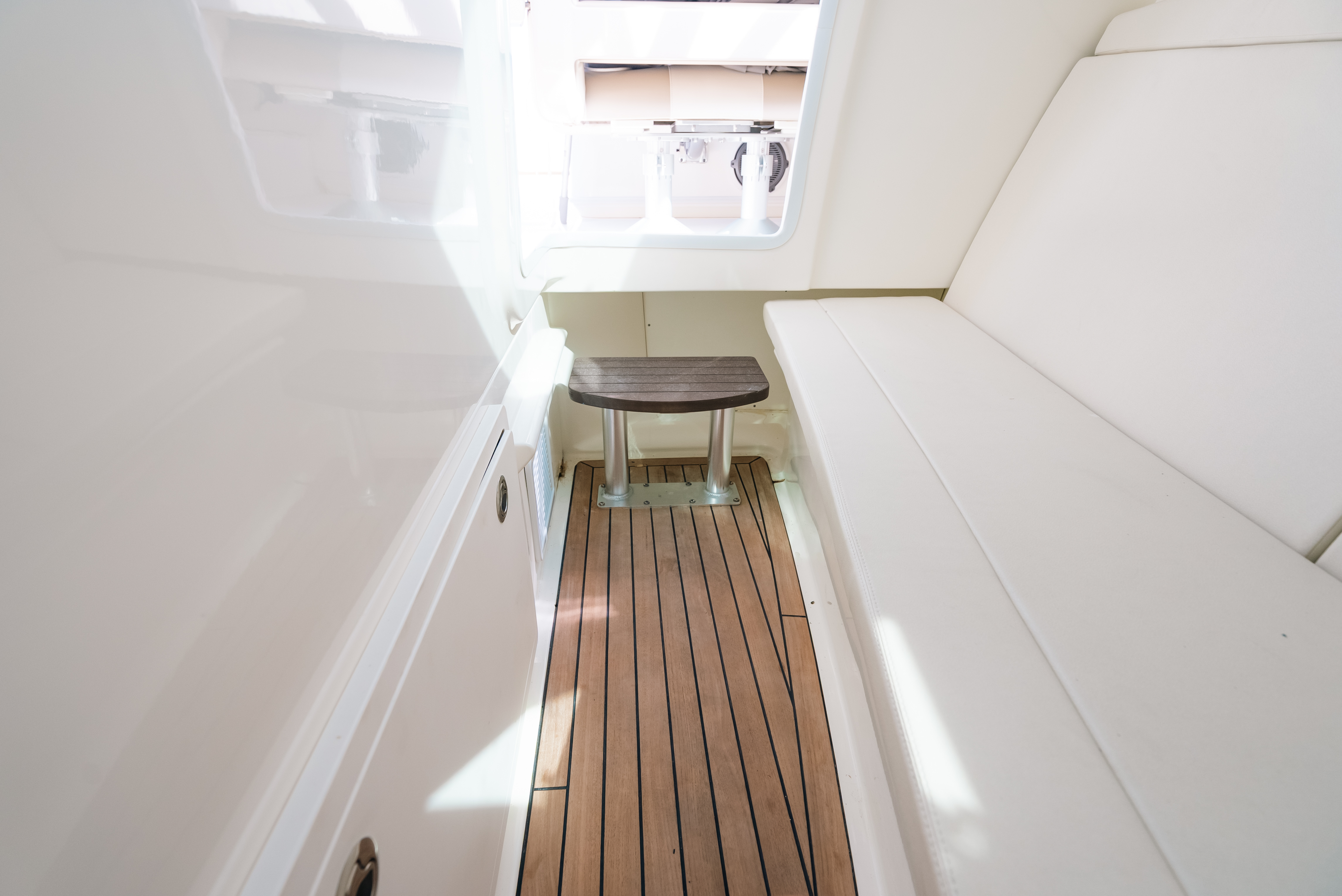 2024 Boston Whaler 320 Vantage