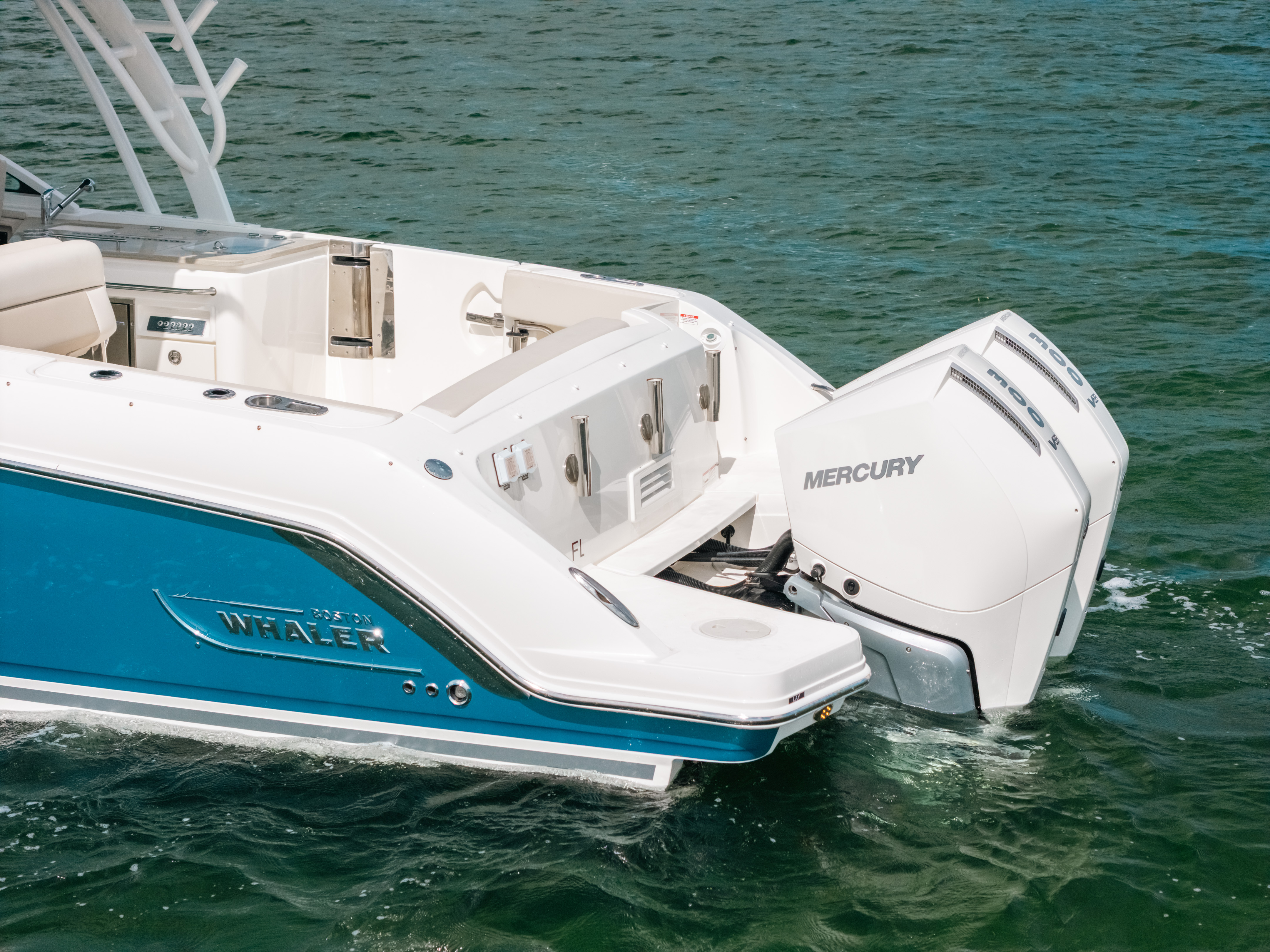 2024 Boston Whaler 320 Vantage