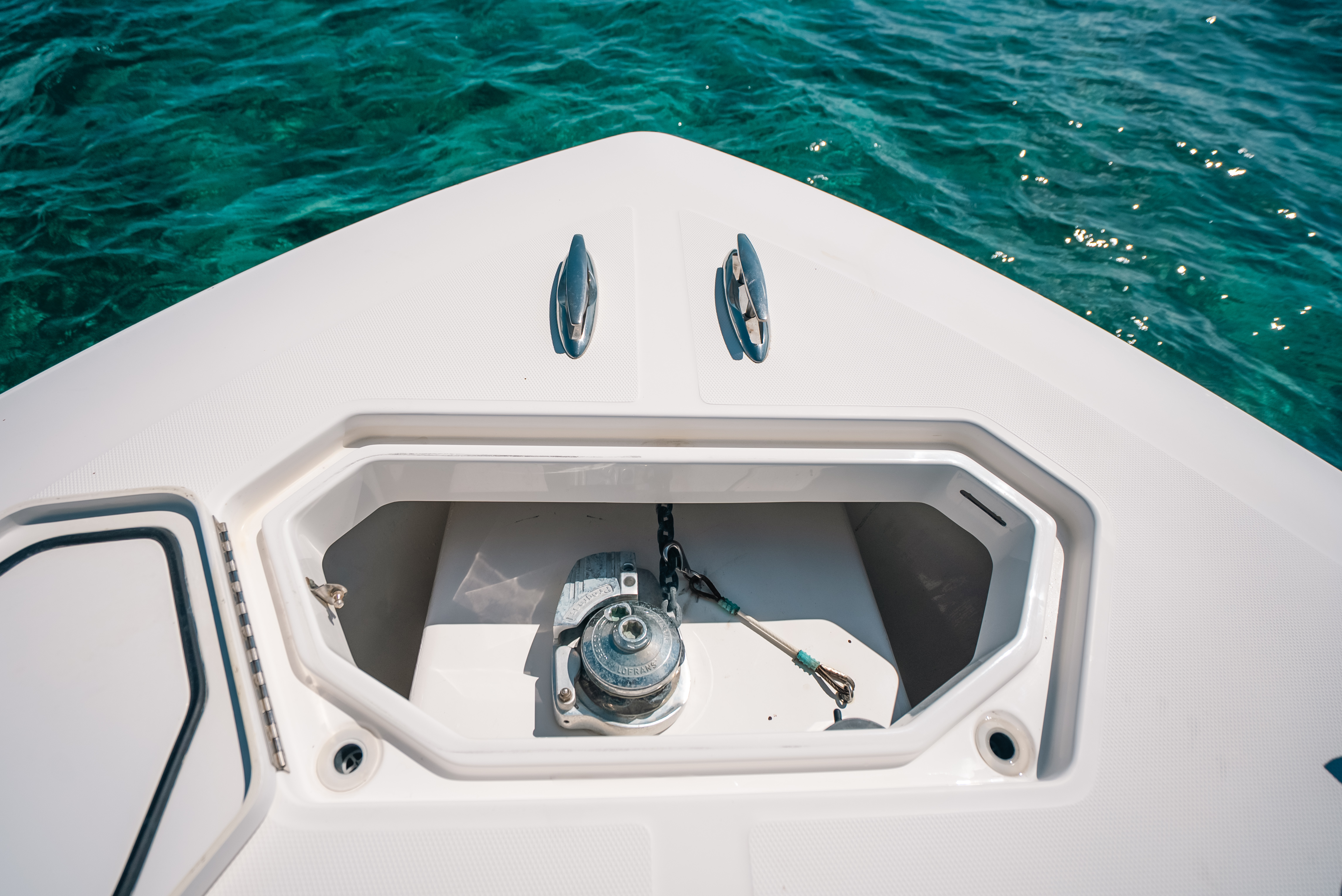 2013 Invincible 42 