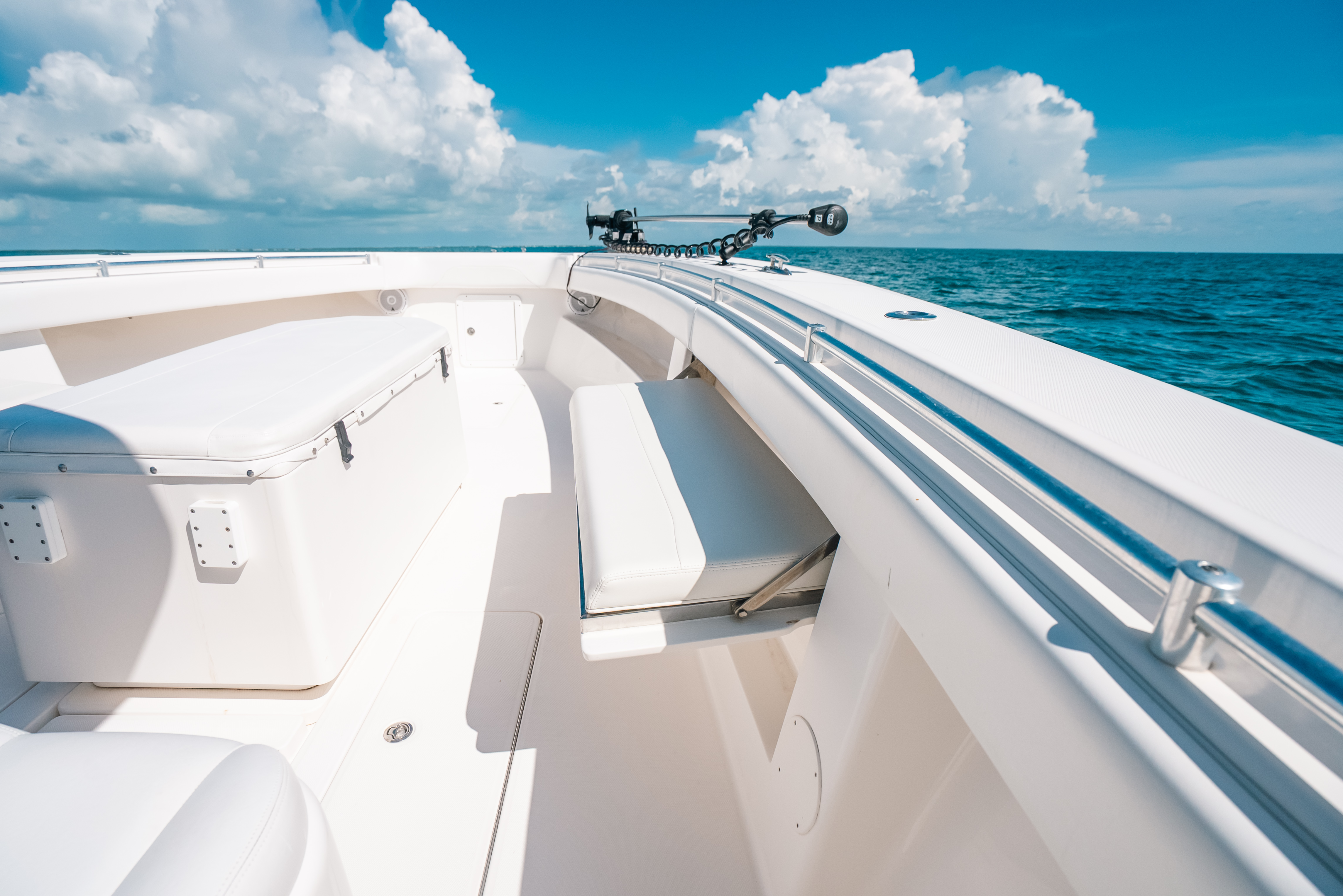 2013 Invincible 42 