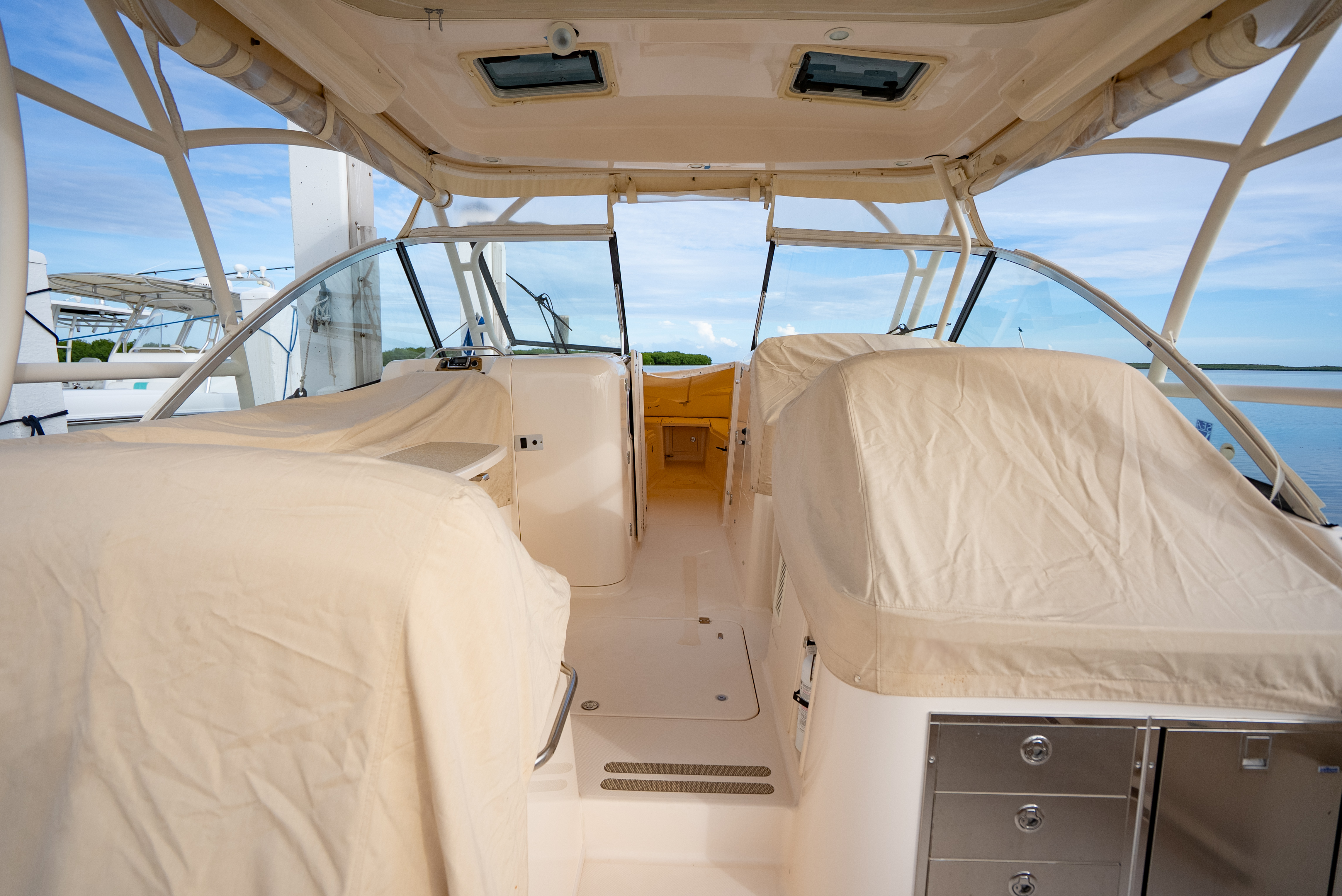 2015 Grady White Freedom 335