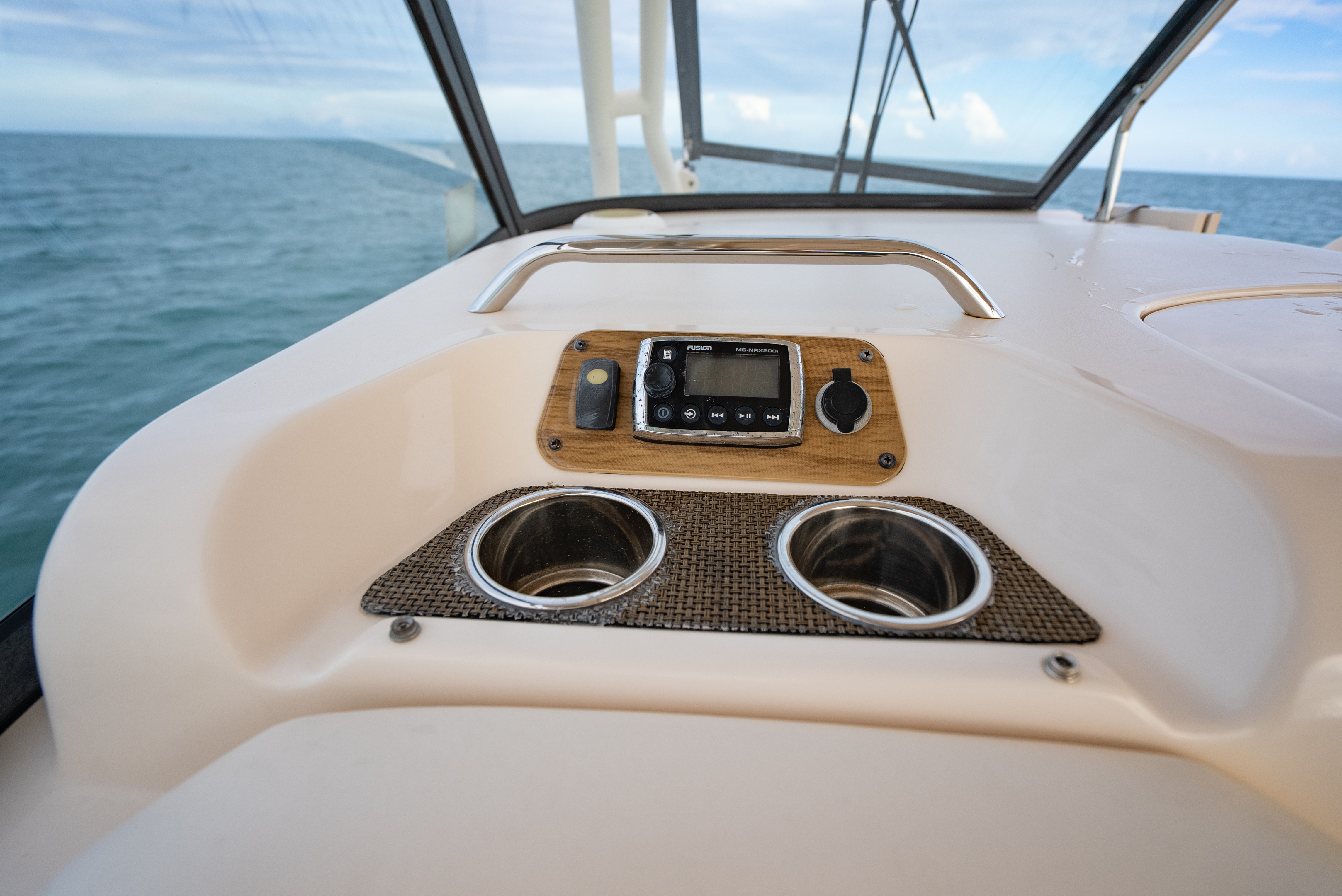 2015 Grady White Freedom 335