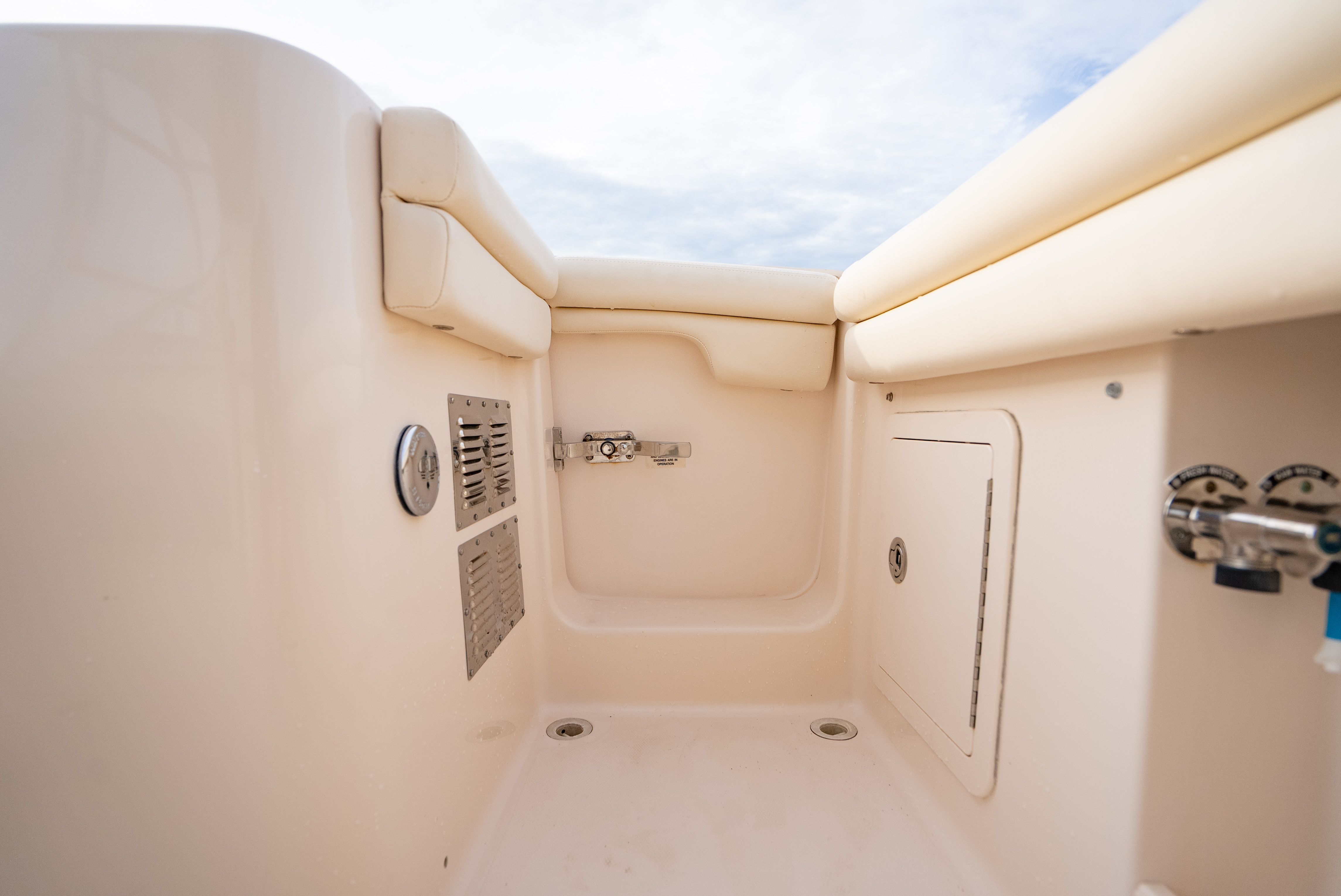 2015 Grady White Freedom 335