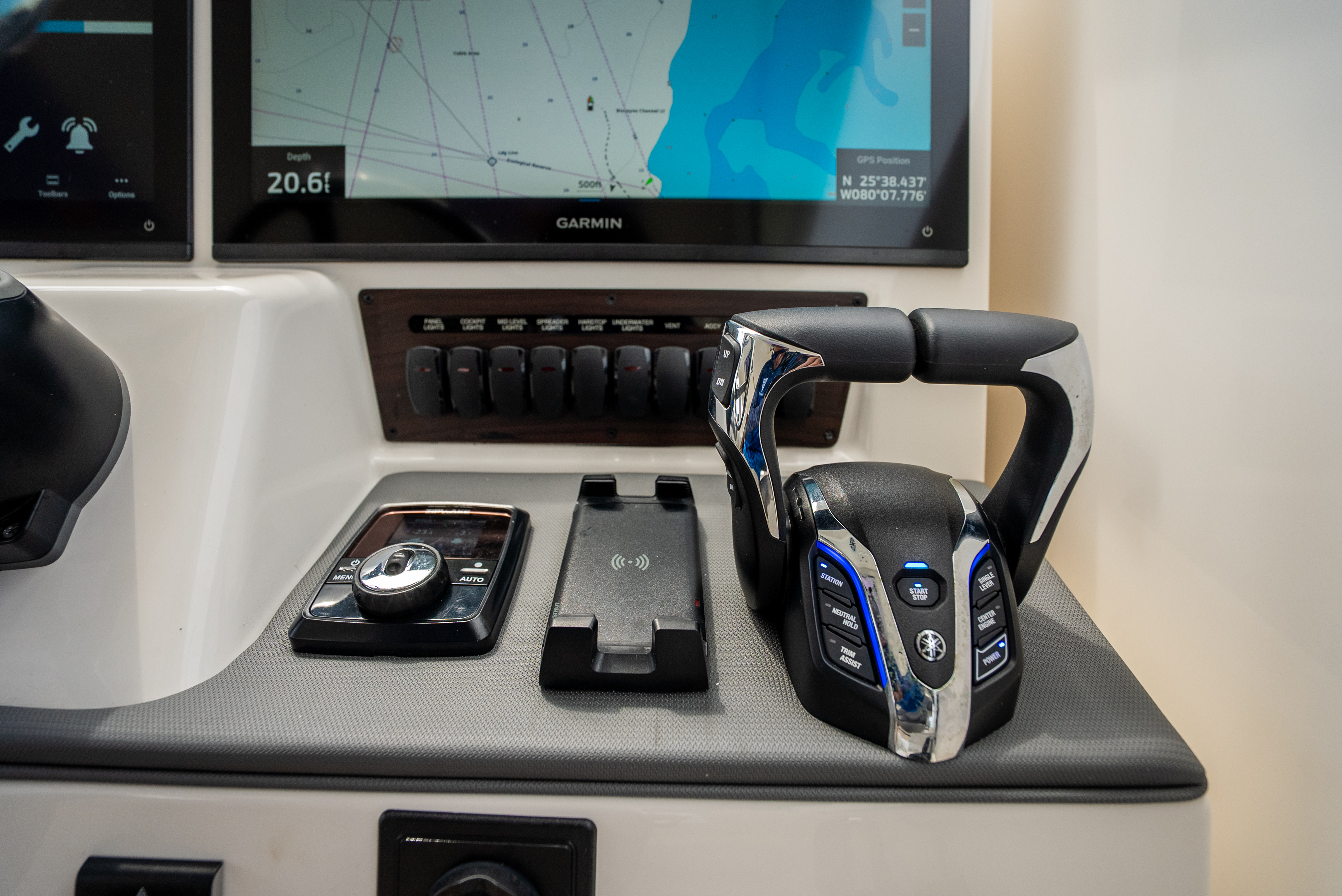 2025 Pursuit OS 405 Offshore