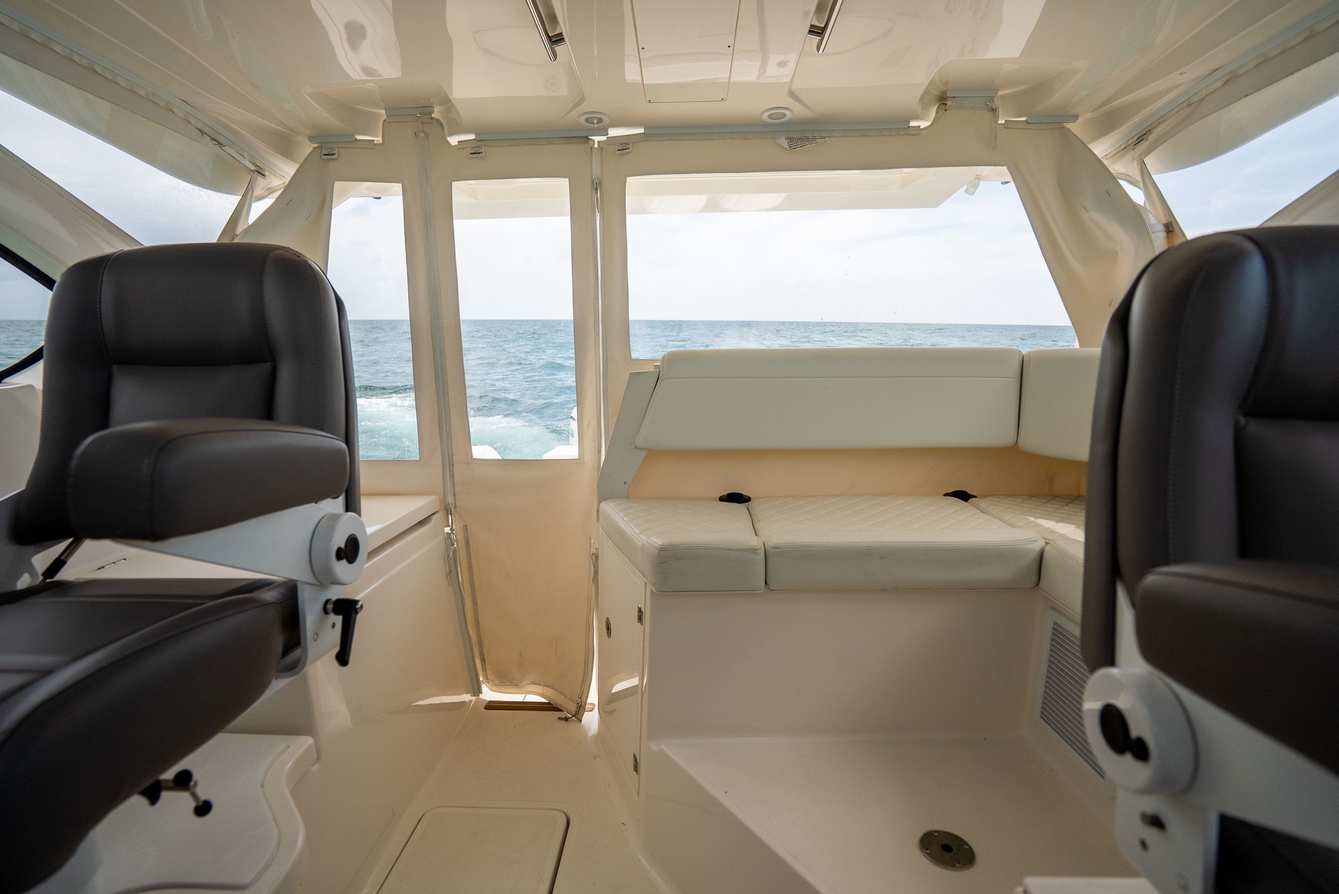 2025 Pursuit OS 405 Offshore