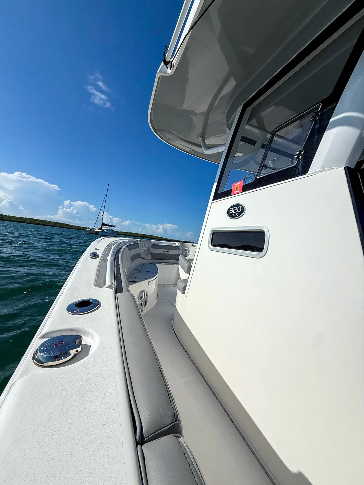 2023 Sea Pro 320 DLX Offshore 